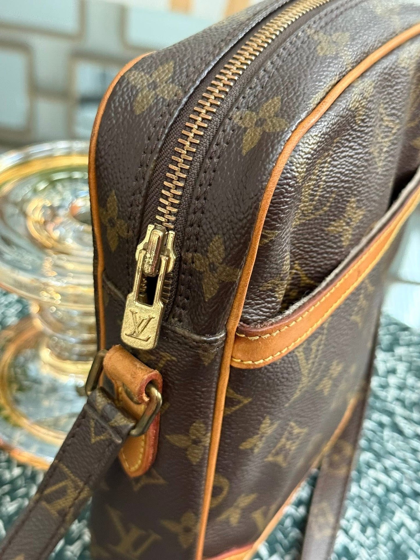 Danube PM Crossbody Bag 🗓️ Year: 1990