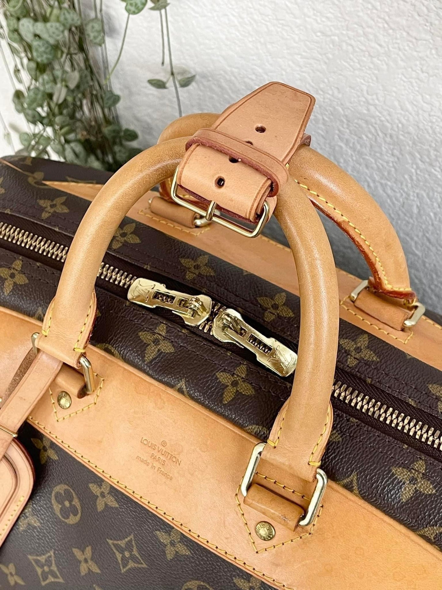 Evasion MM in Monogram - 📅 Year: 1999