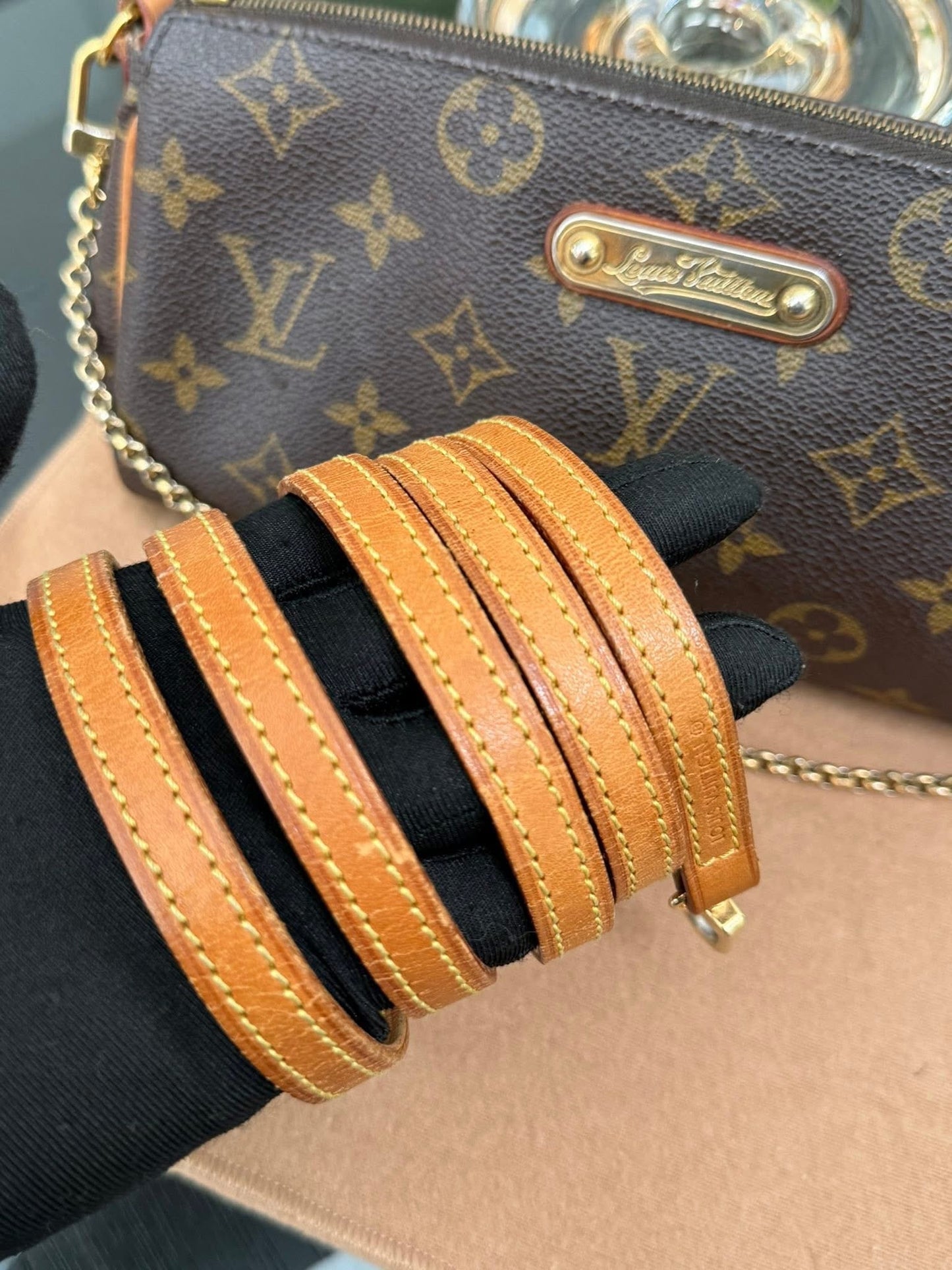 Eva Clutch in Monogram with Original Strap, Insert Organizer, Box and Paper bag 🗓️ Year: 2012
