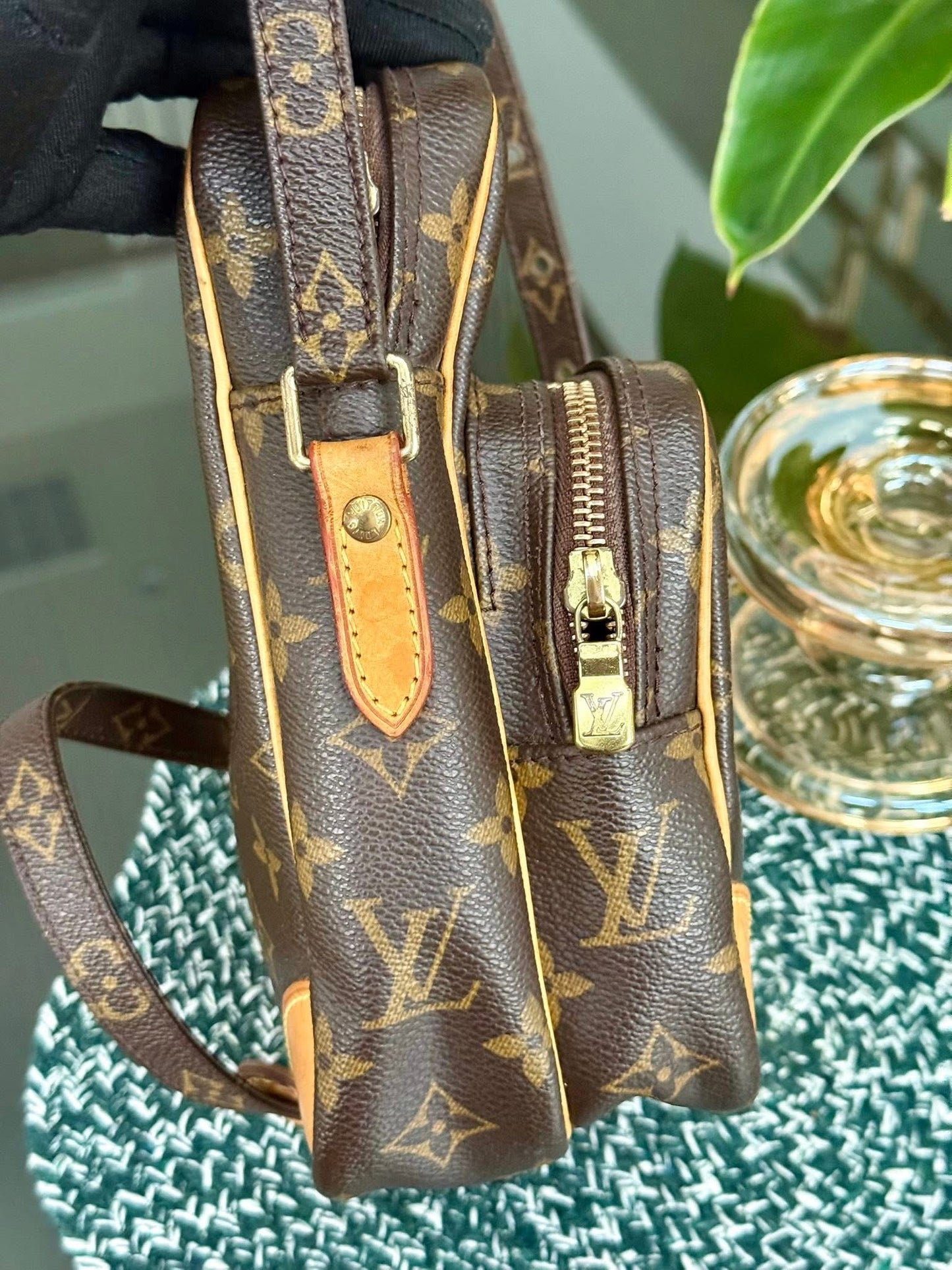 Amazon PM Crossbody 🗓️ Year: 2007