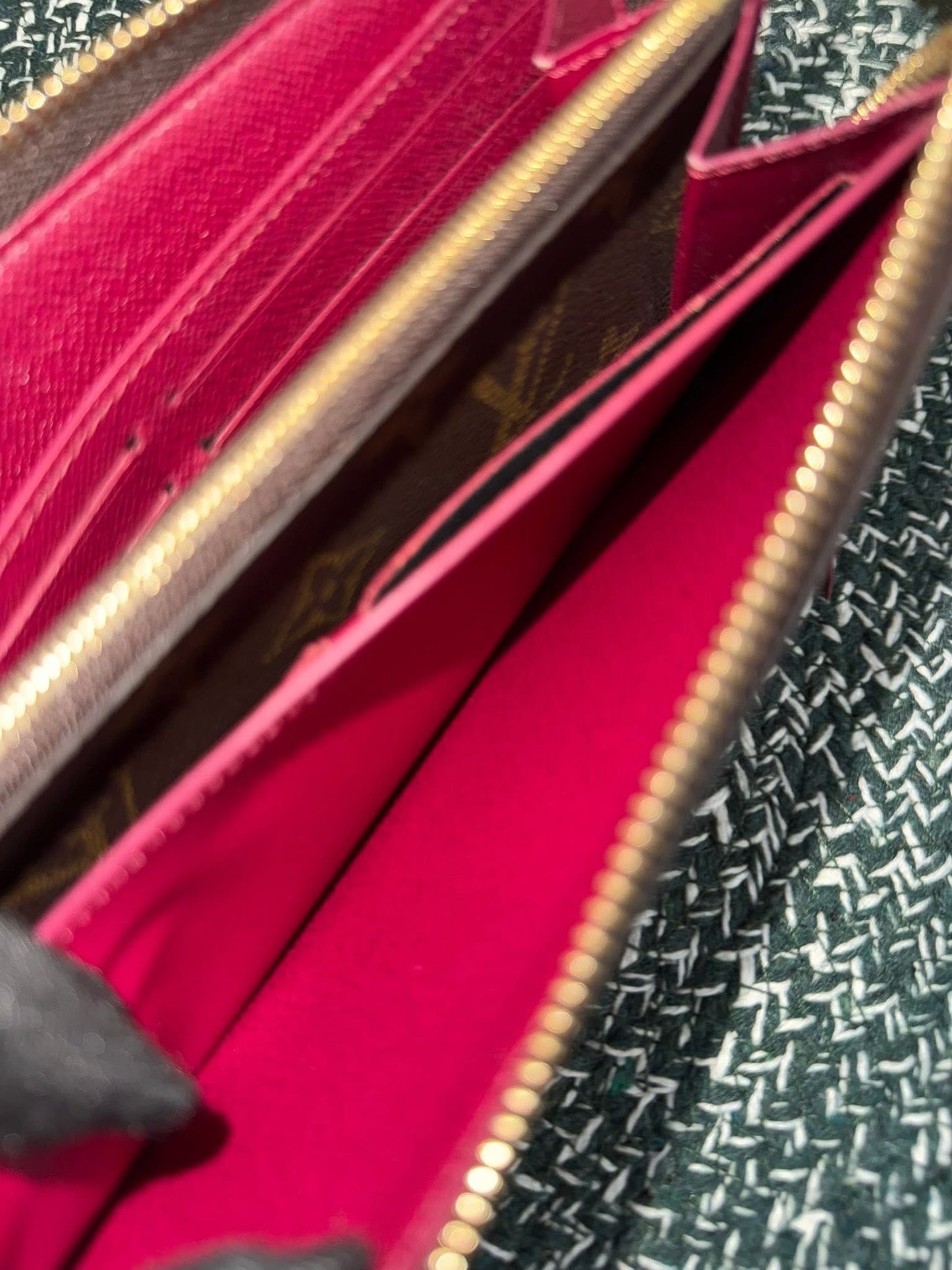 Clemence Wallet in Peony with Dustbag 🗓️ Year 2020