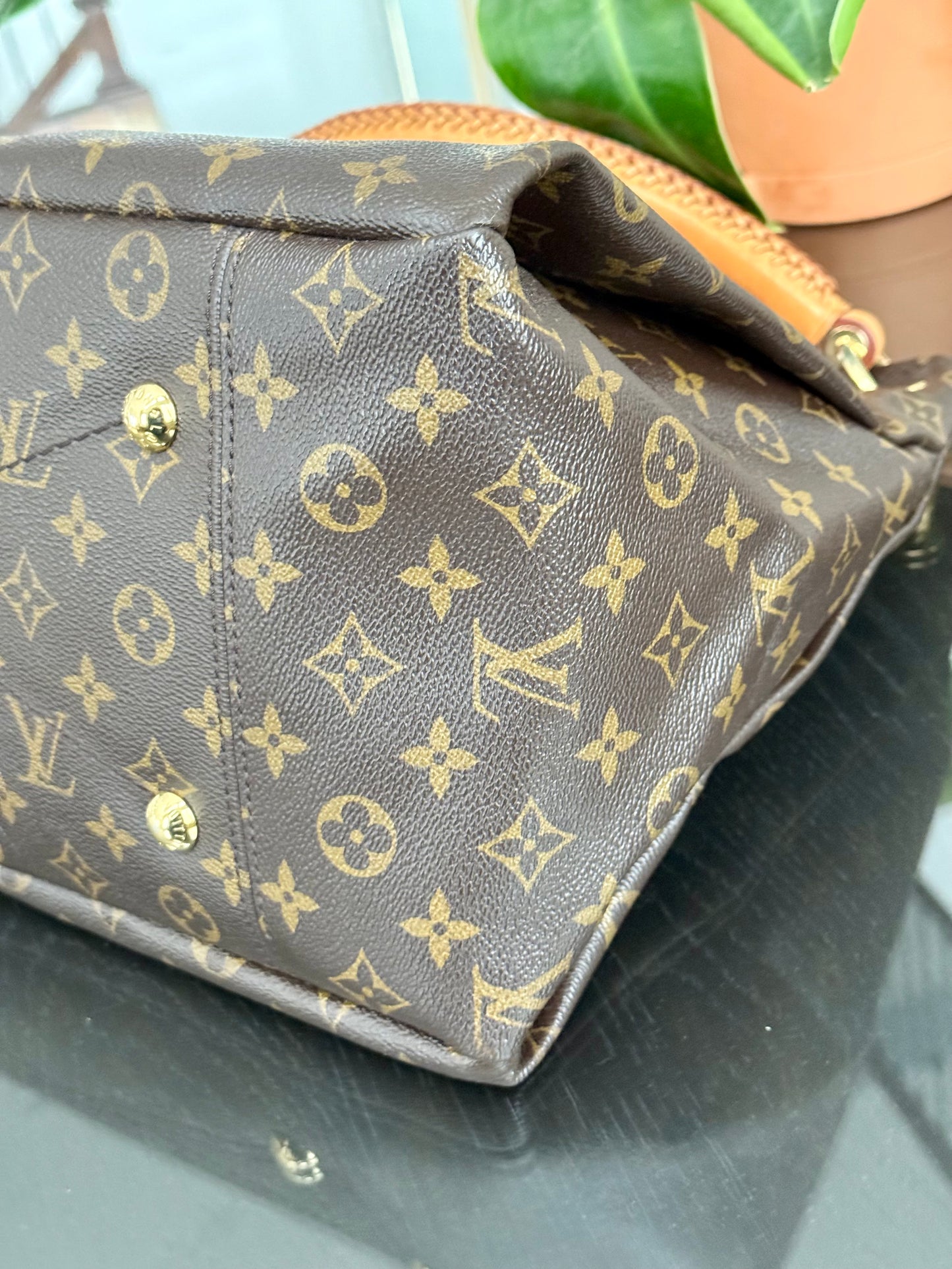 Artsy MM with Dustbag and Insert Organizer - 📅 Year: 2011