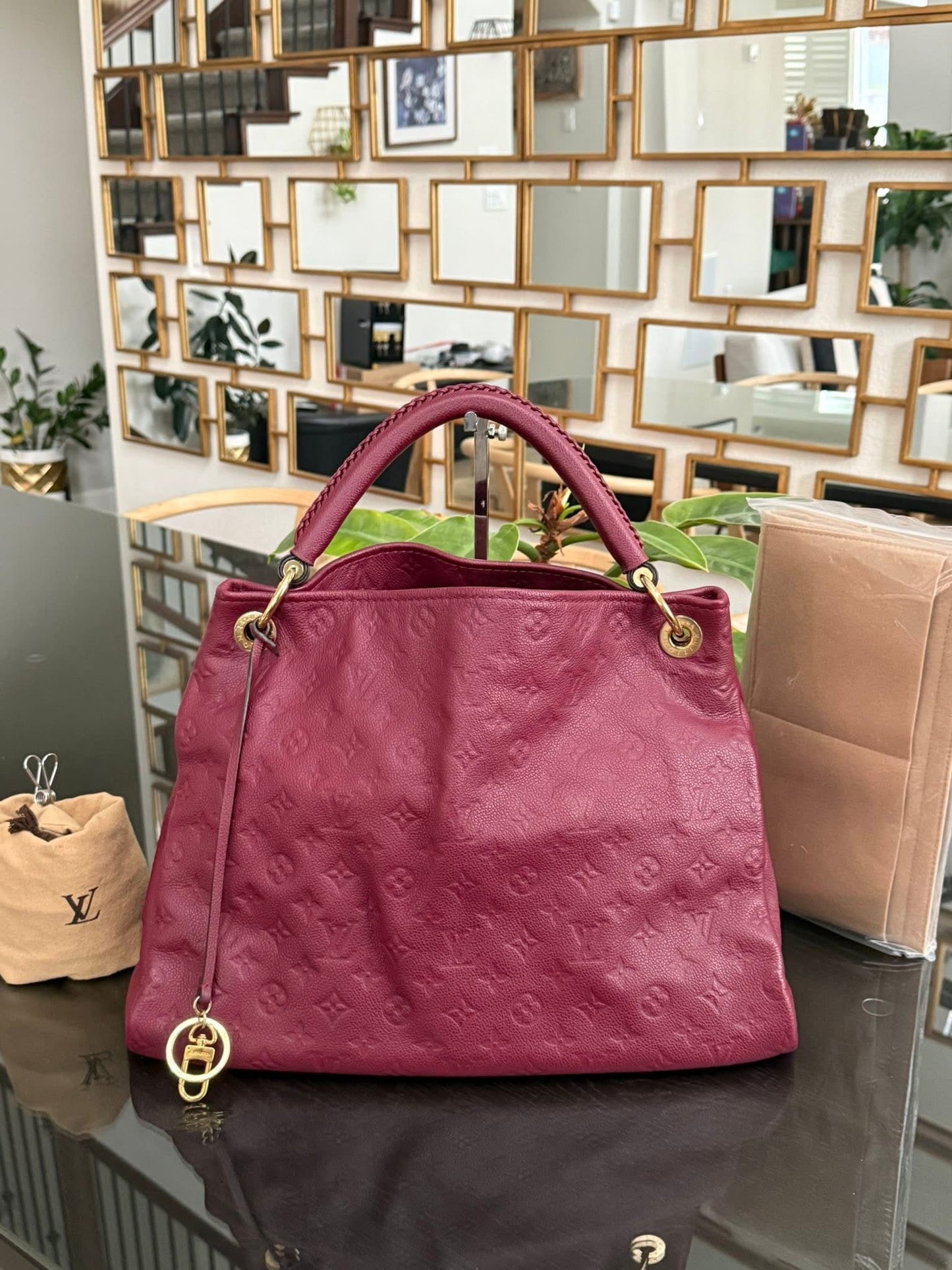 Artsy MM Empriente in Burgundy with Dustbag and Insert Organizer 📅 Year: 2017