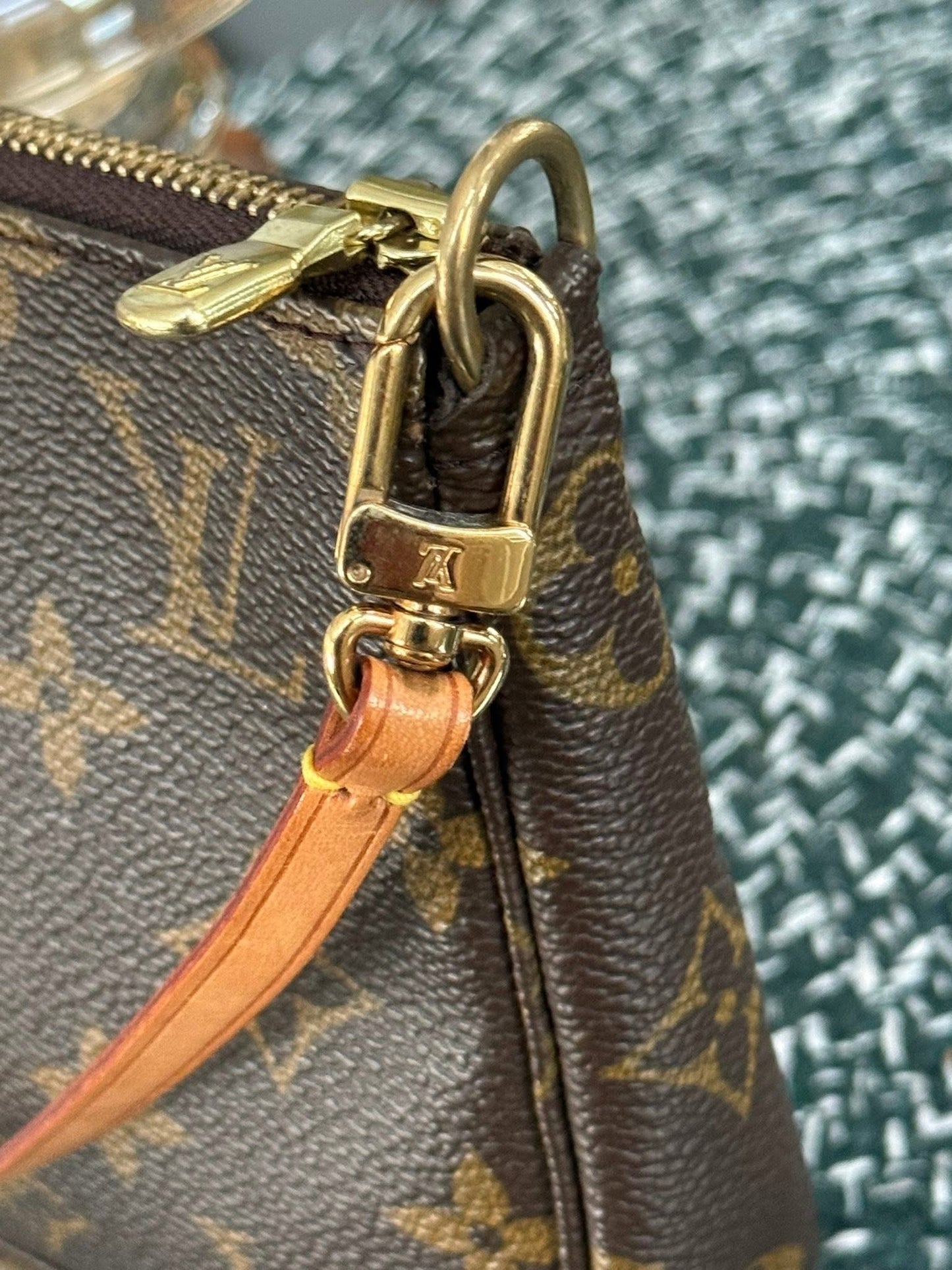 Monogram Pochette Accessories with Dustbag and Box 📅 Year: 2001