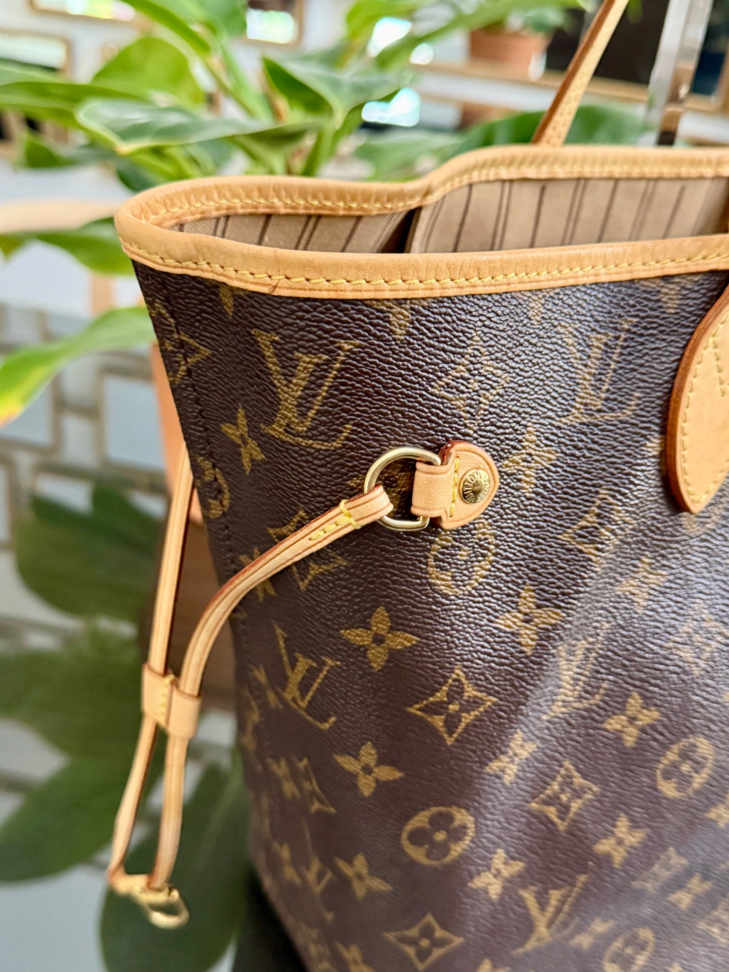 Neverfull MM in Monogram with Dustbag 🗓️ Year: 2007