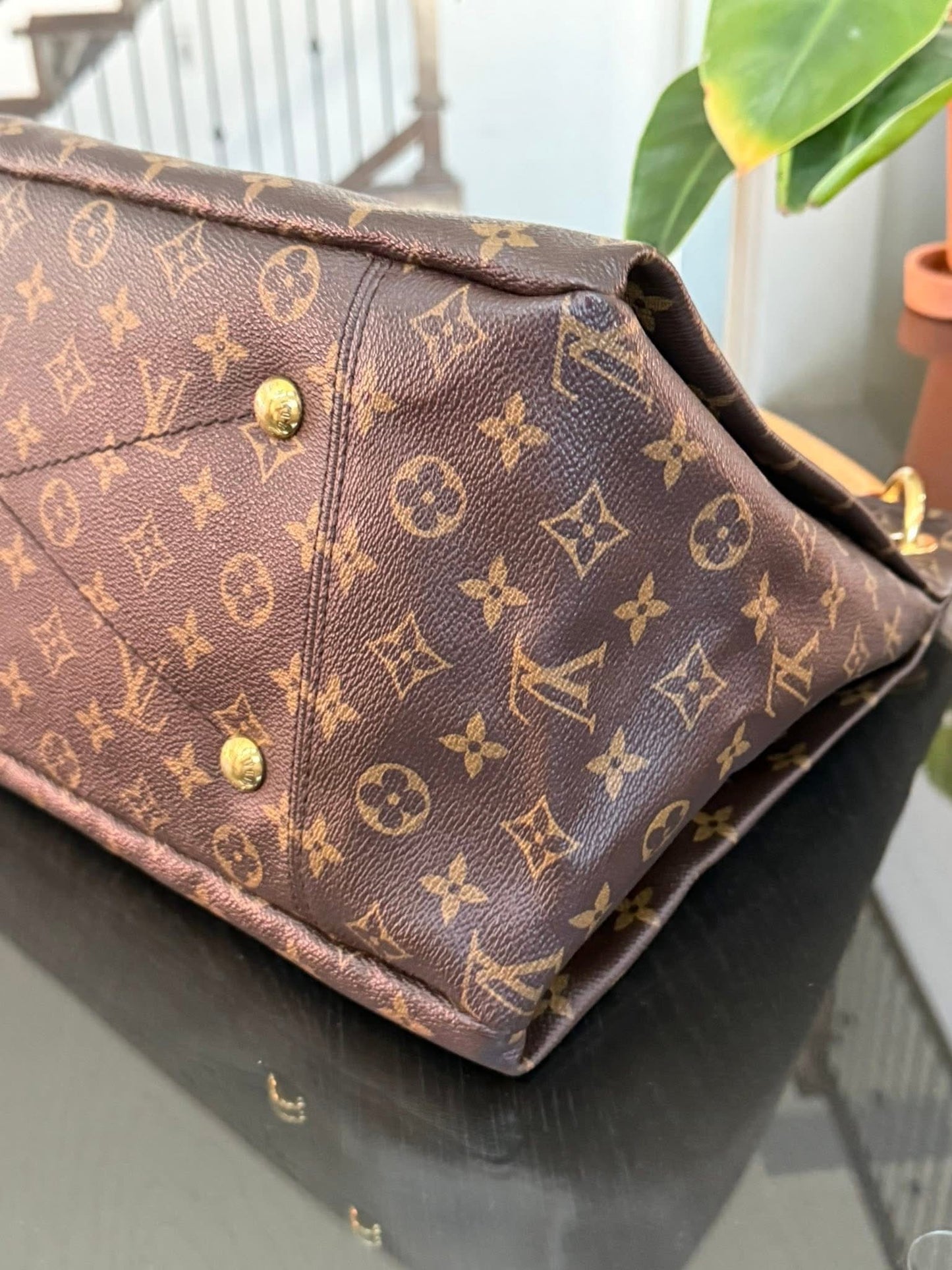 Artsy MM with Dustbag and Insert Organizer - 📅 Year: 2011
