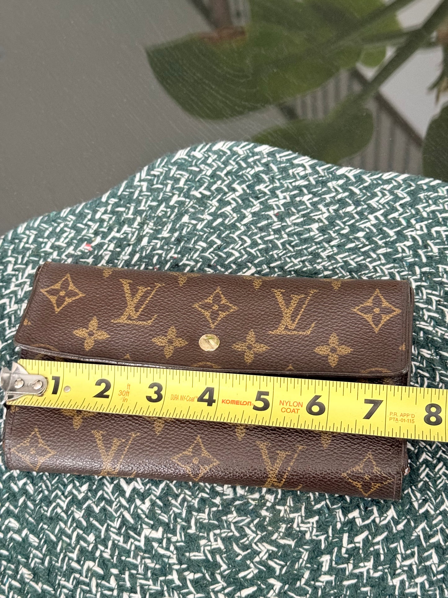 International Wallet in Monogram 🗓️ Year: 2003
