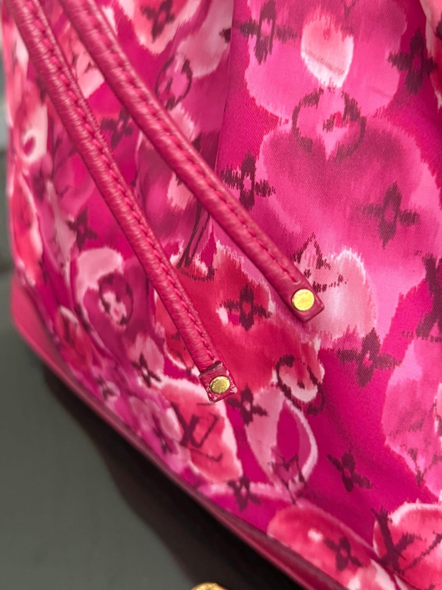Ikat Floral Noefull MM with Original Strap and Dustbag 📅 Year: 2012