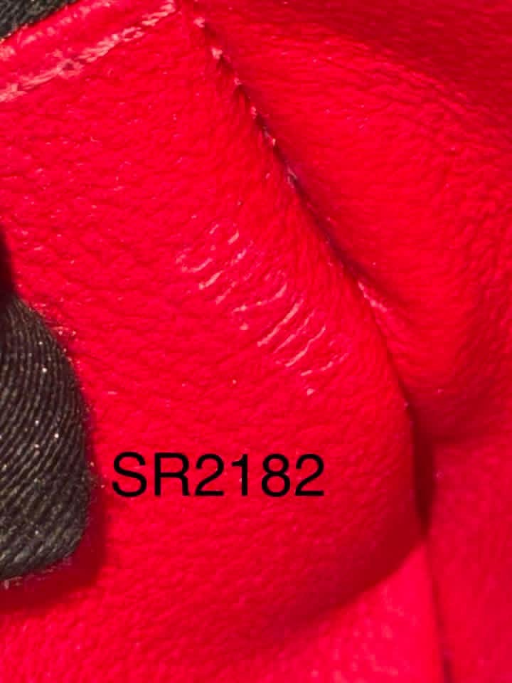 Cosmetic Pouch PM in DE 🗓️