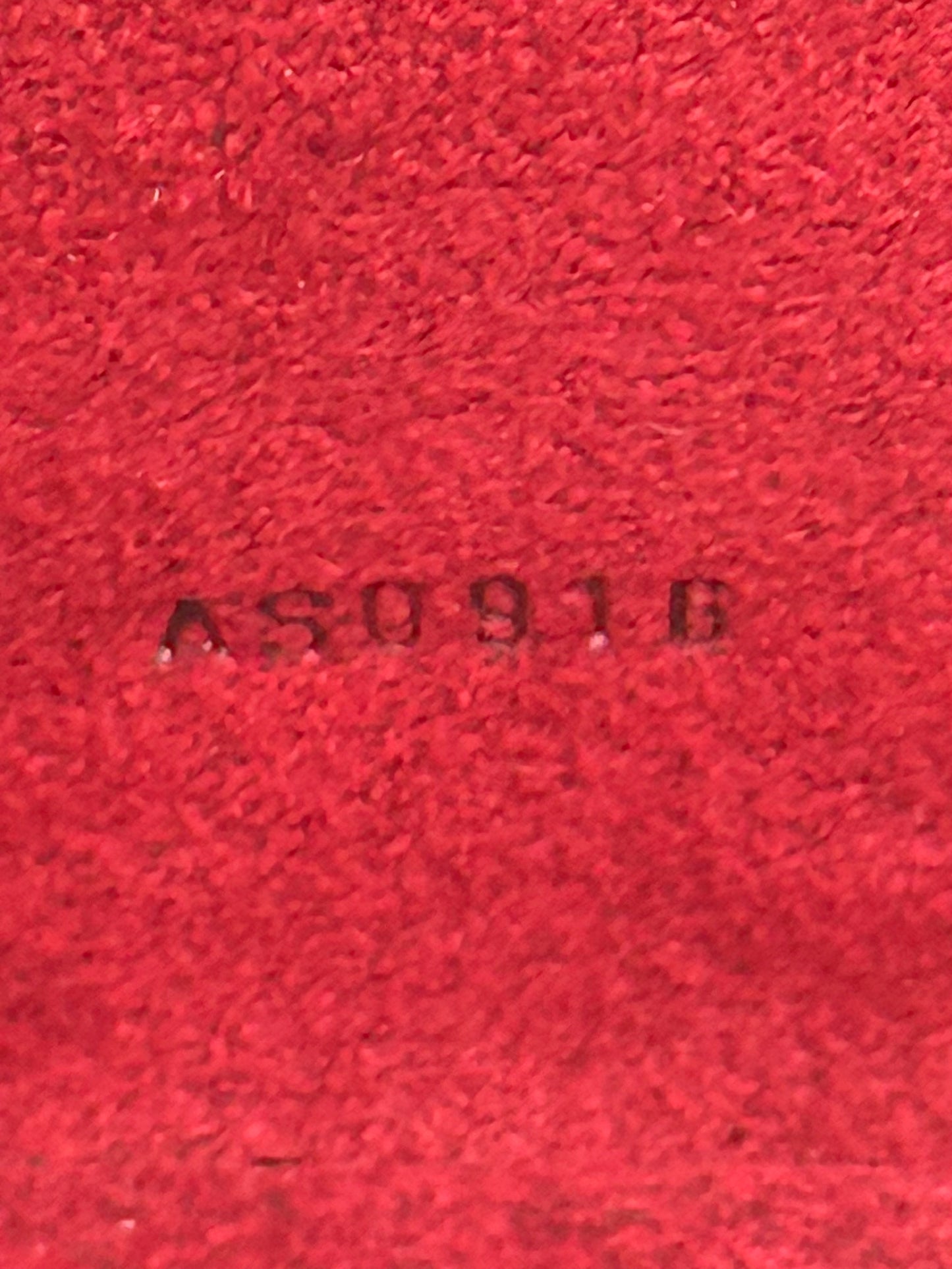 Epi Cannes with Lock No key-🗓️ Year: 2000
