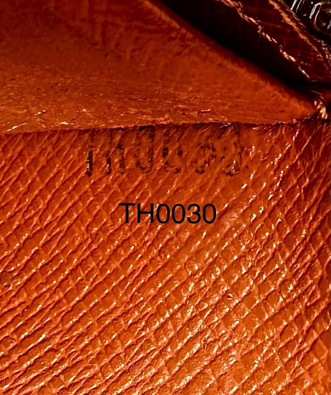 Monogram Zippy Wallet 🗓️ Year: 2000