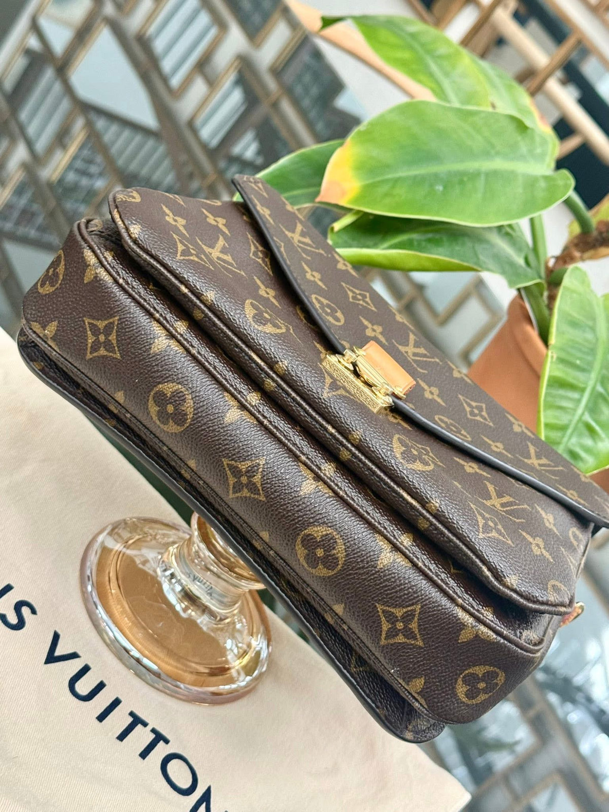 Pochette Metis in Monogram with Original Strap, Box, Dustbag and Paper bag 🗓️ Year 2017