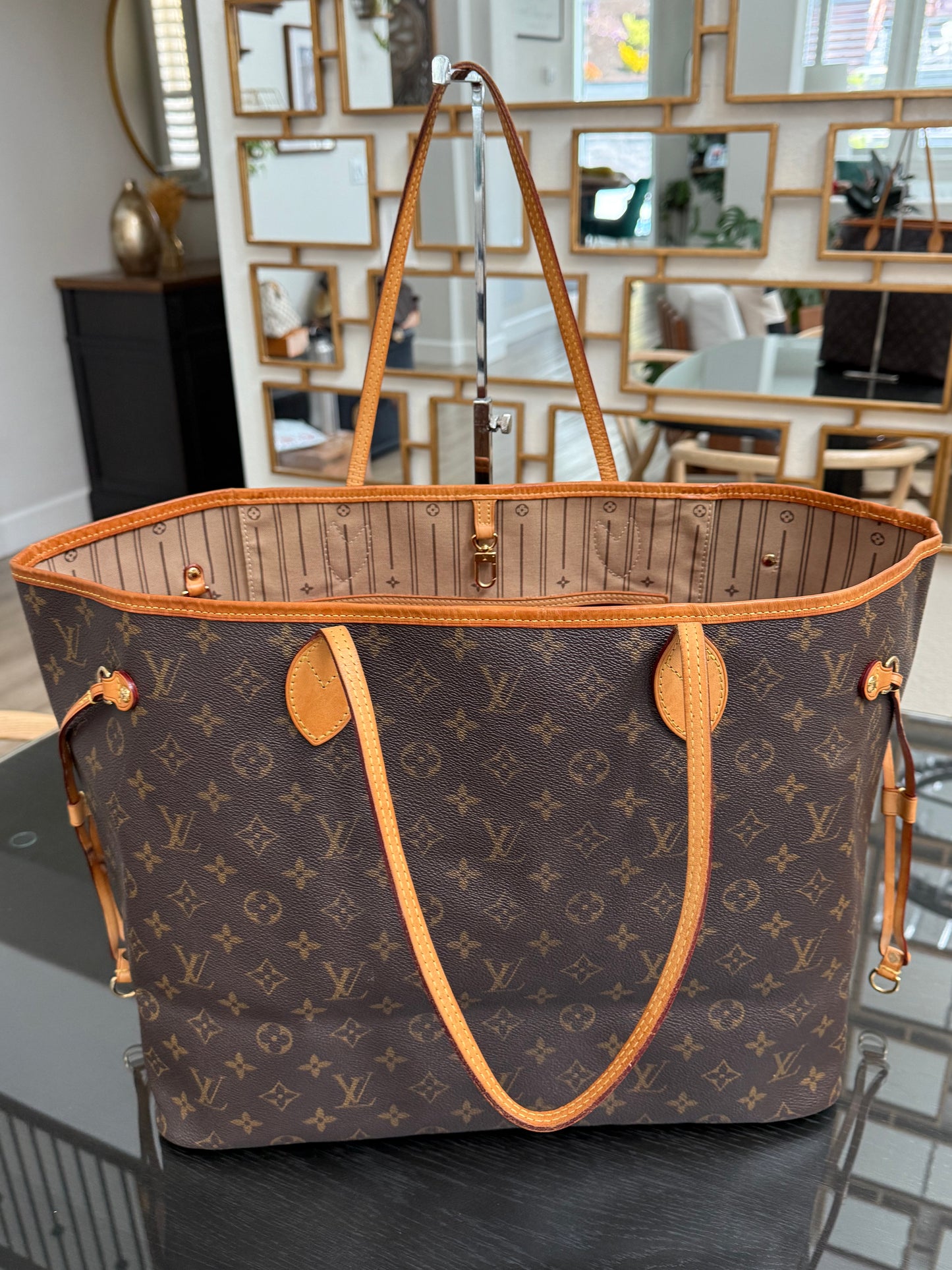 Neverfull GM with Dustbag and Insert Organizer 📅 Year: 2009