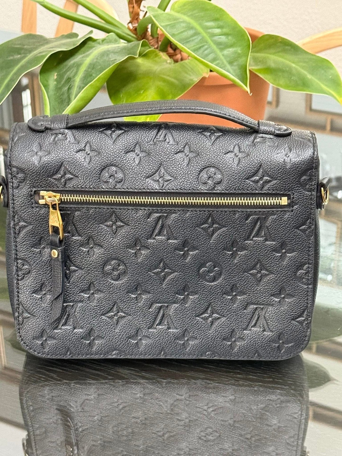 Pochette Metis Emptiente Noir with Box, Dustbag, Insert Organizer, Box and Paper bag -Microchip & Authenticed