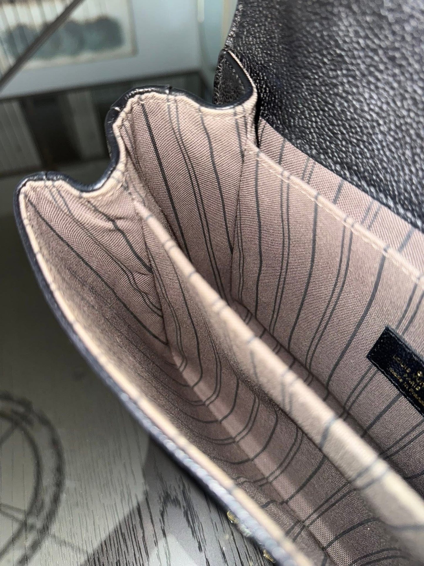 Pochette Metis Emptiente Noir with Box, Dustbag, Insert Organizer, Box and Paper bag -Microchip & Authenticed