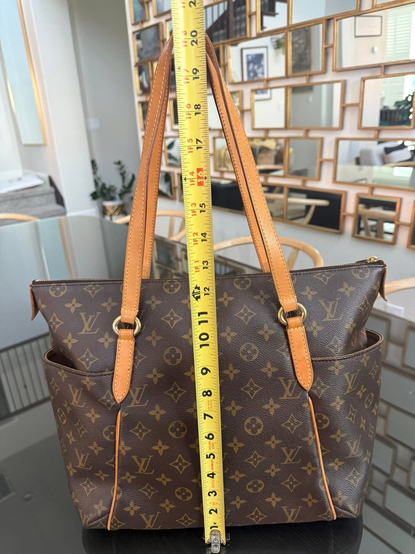 Totally MM in Monogram with Dustbag and Insert Organizer 📅 Year: 2010