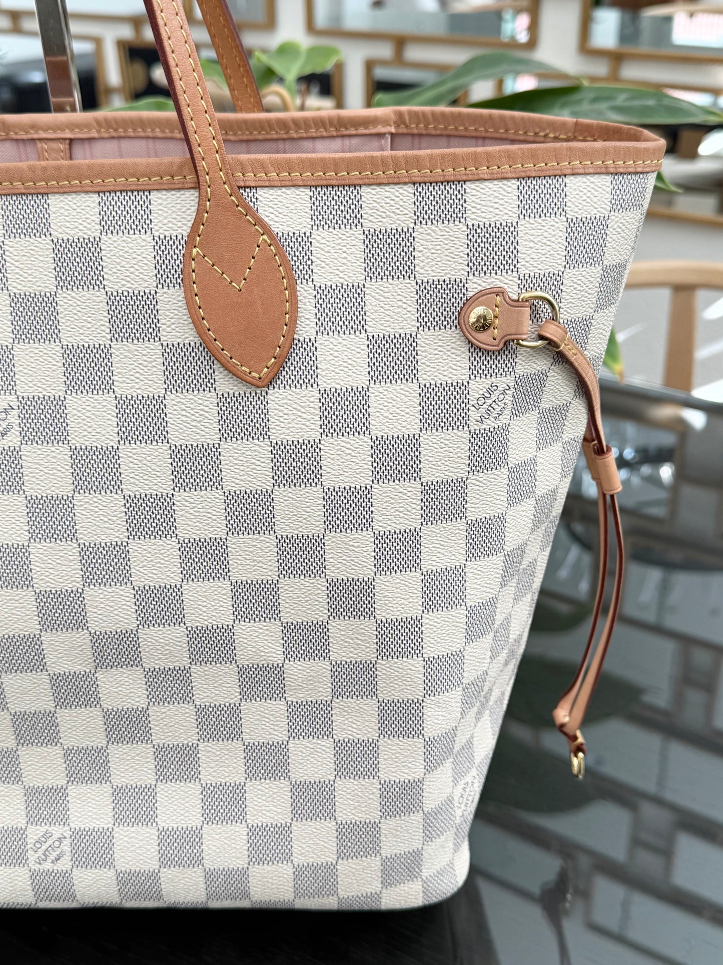 Neverfull MM Azur in Rose Ballerine with Dustbag 📅 Year: 2020