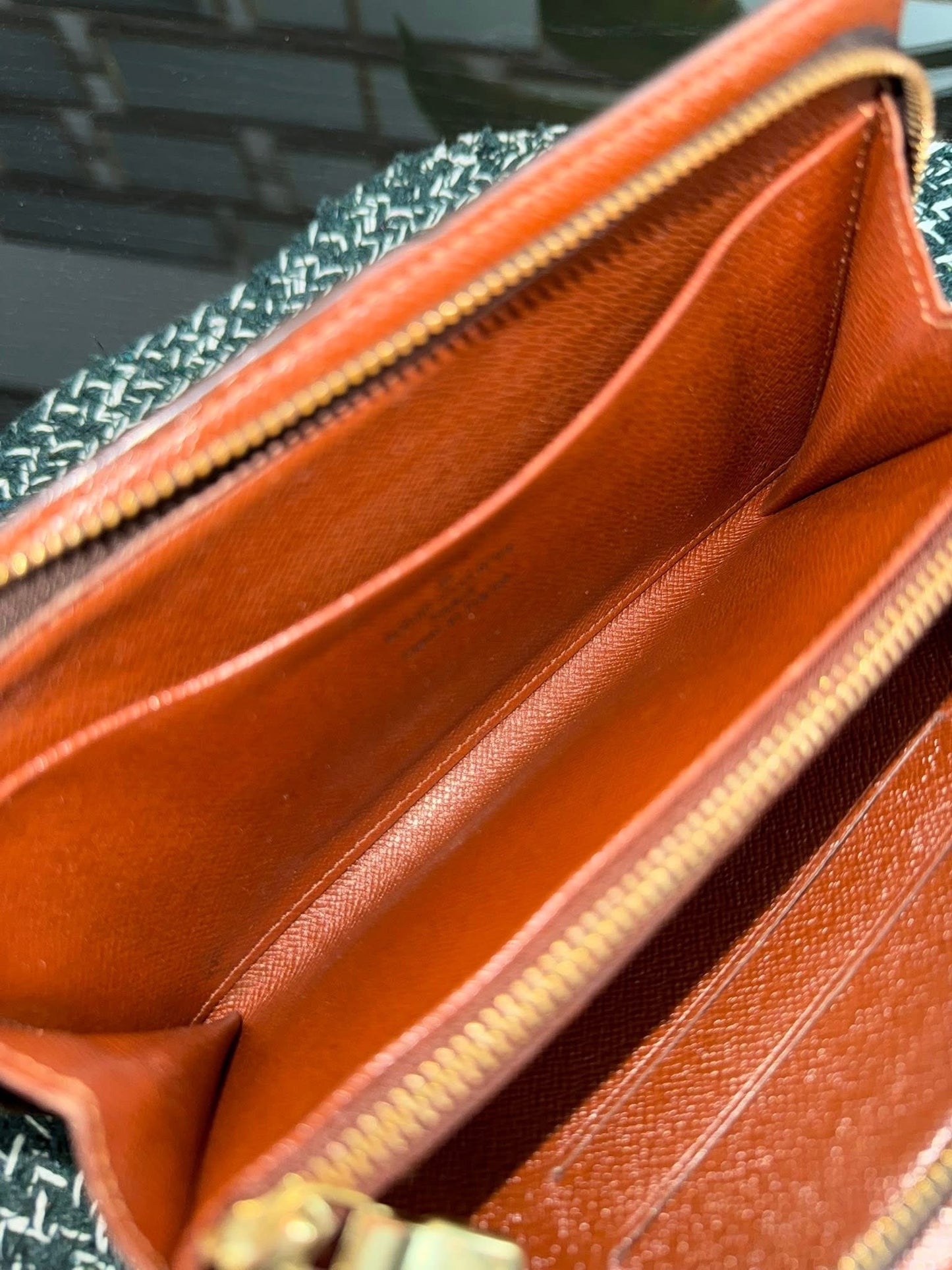 Monogram Zippy Wallet 🗓️ Year: 2000