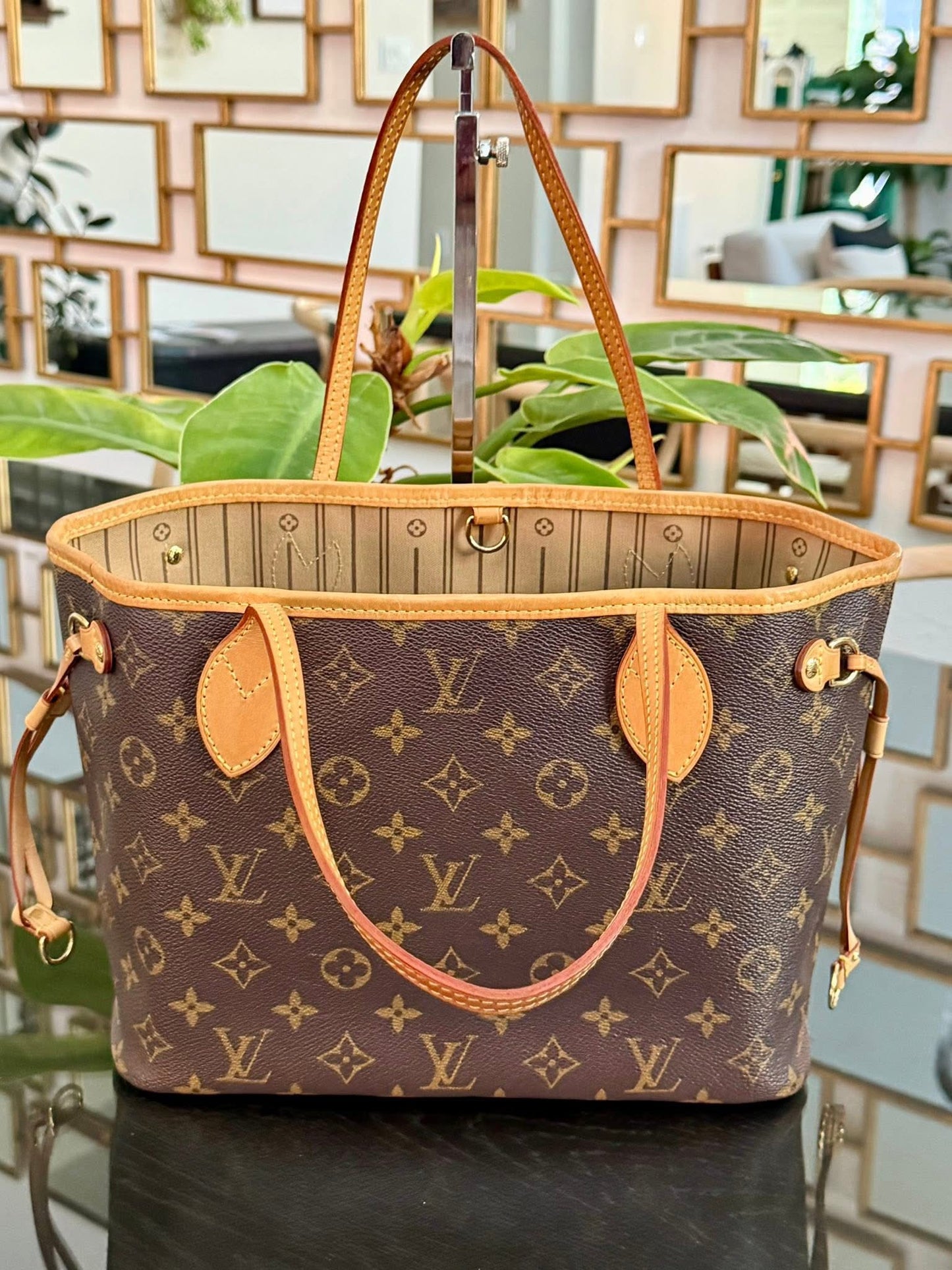 Neverfull PM in Monogram with Dustbag and Insert Organizer 🗓️ Year: 2007