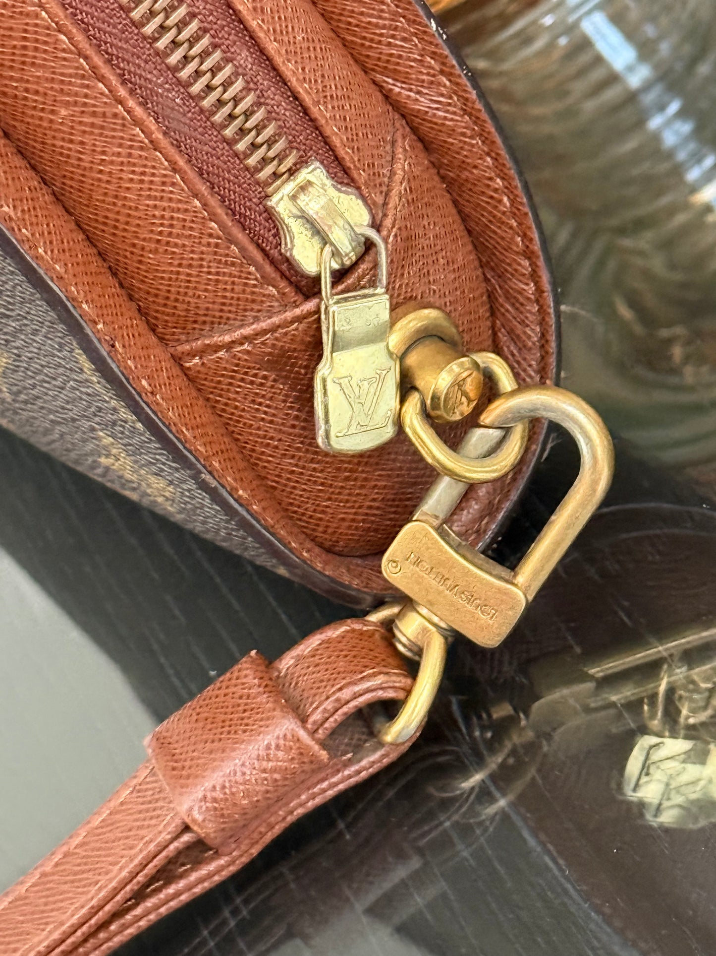 Orsay Clutch 🗓️ Year: 2001