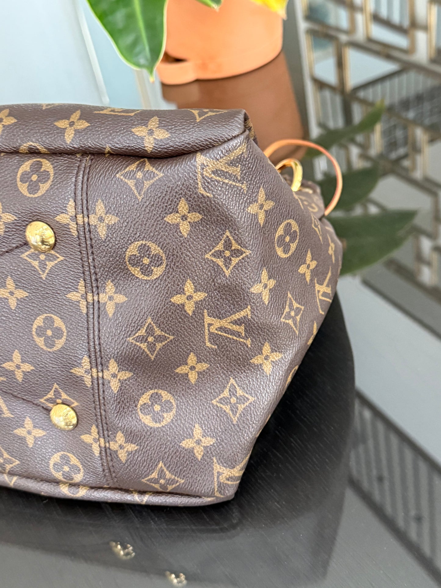 Artsy MM with Dustbag and Insert Organizer - 📅 Year: 2009