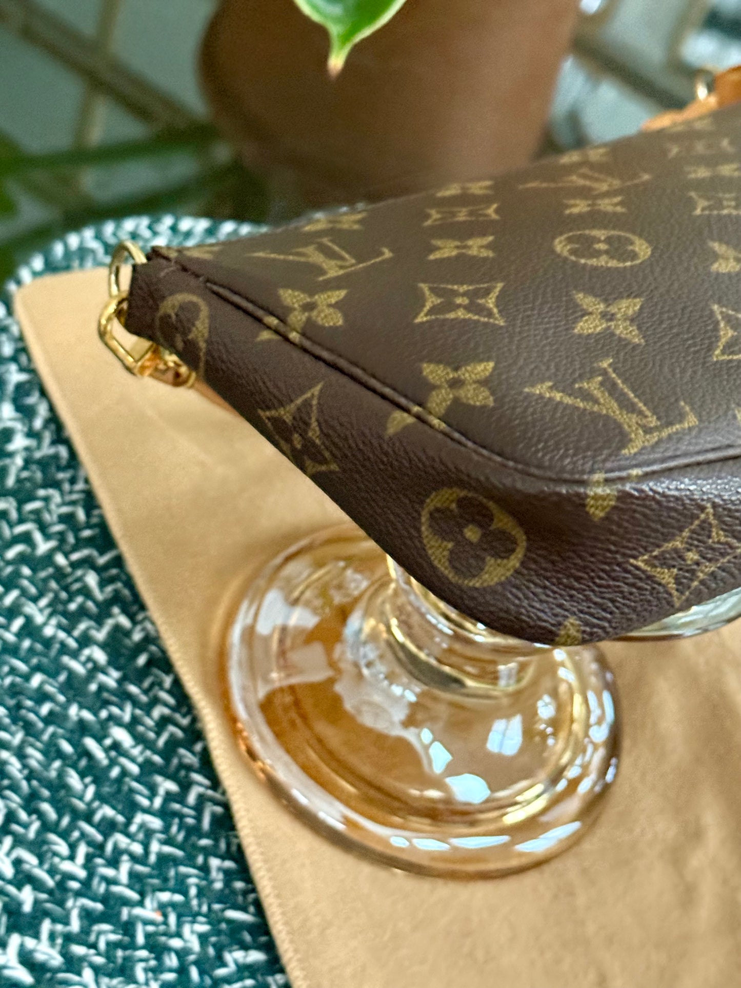 Pochette Accessories with Dustbag -🗓️ Year: 2001