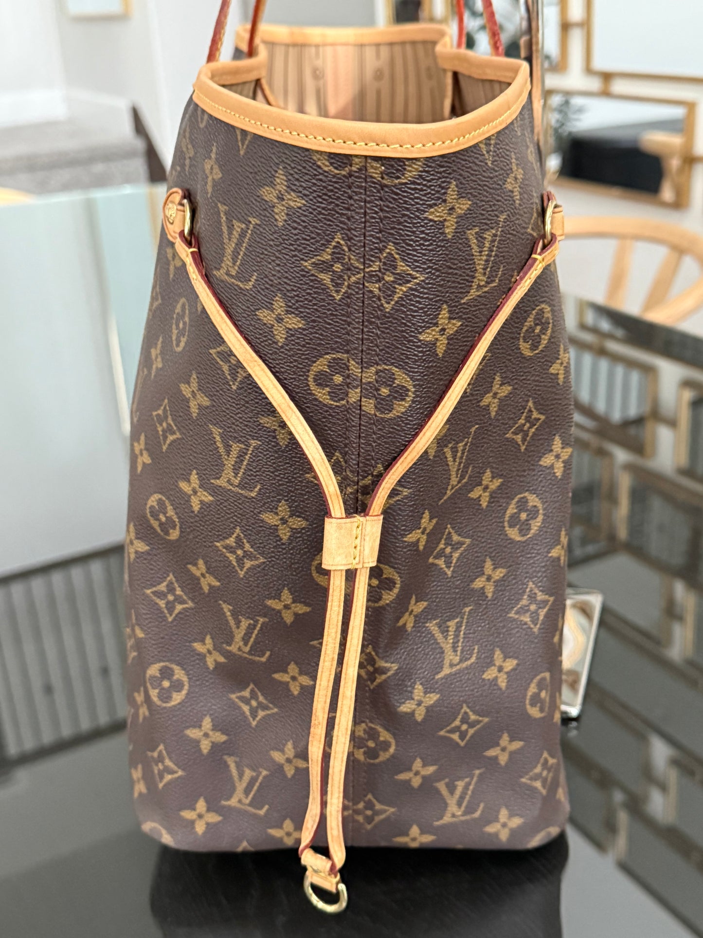 Neverfull GM in Monogram with Dustbag and Insert Organizer 📅 Year: 2007