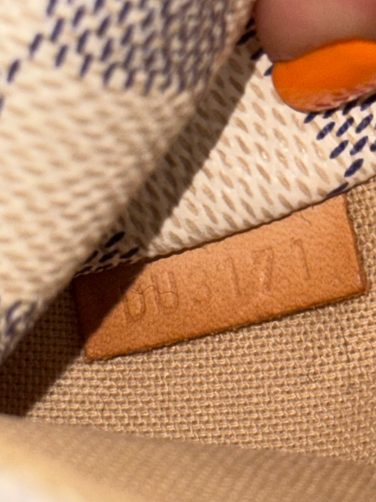 Totally PM Azur with Dustbag 📅 Year: 2011