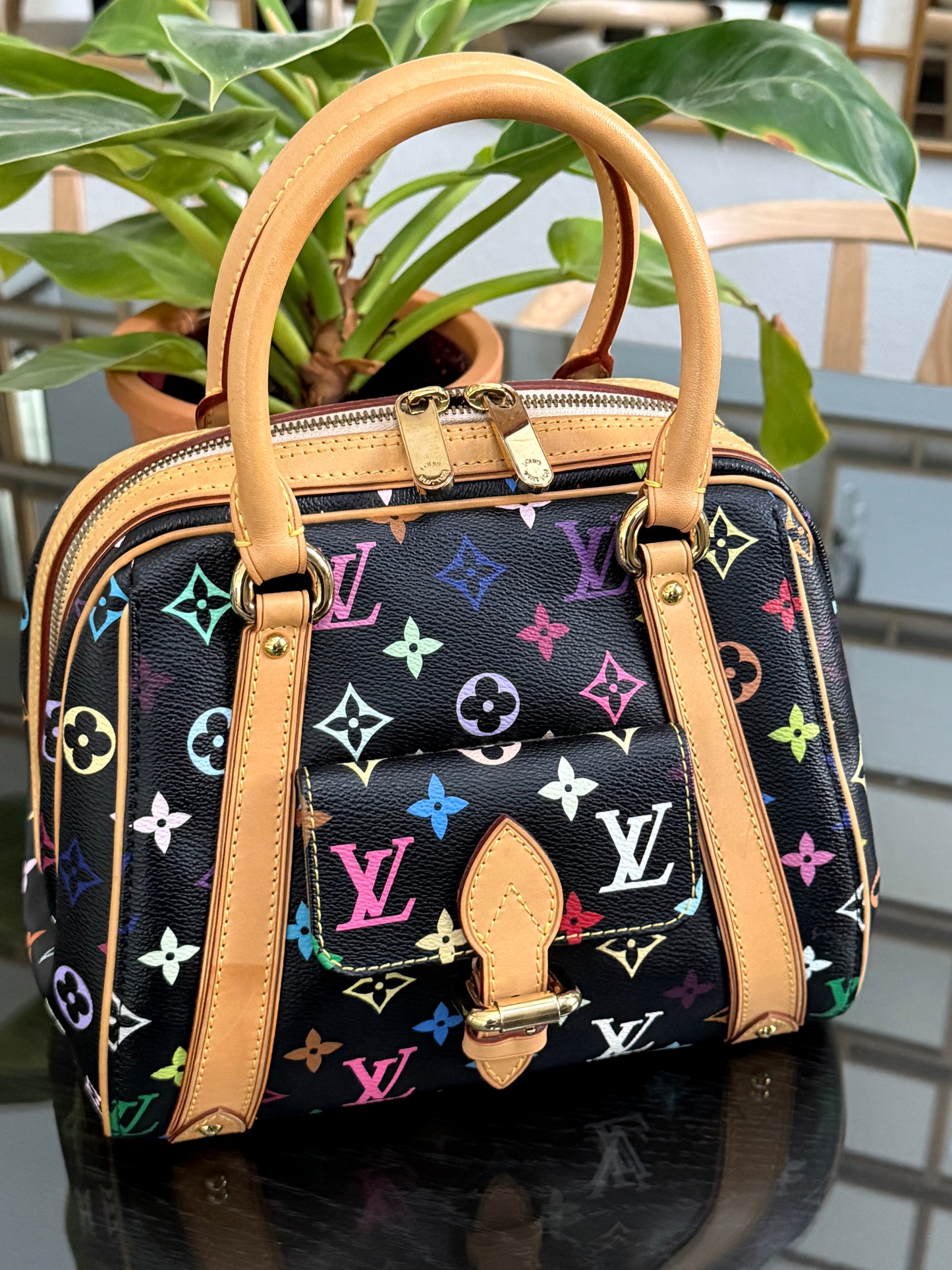 Multicolor Priscilla with Dustbag🌺📅 Year: 2008
