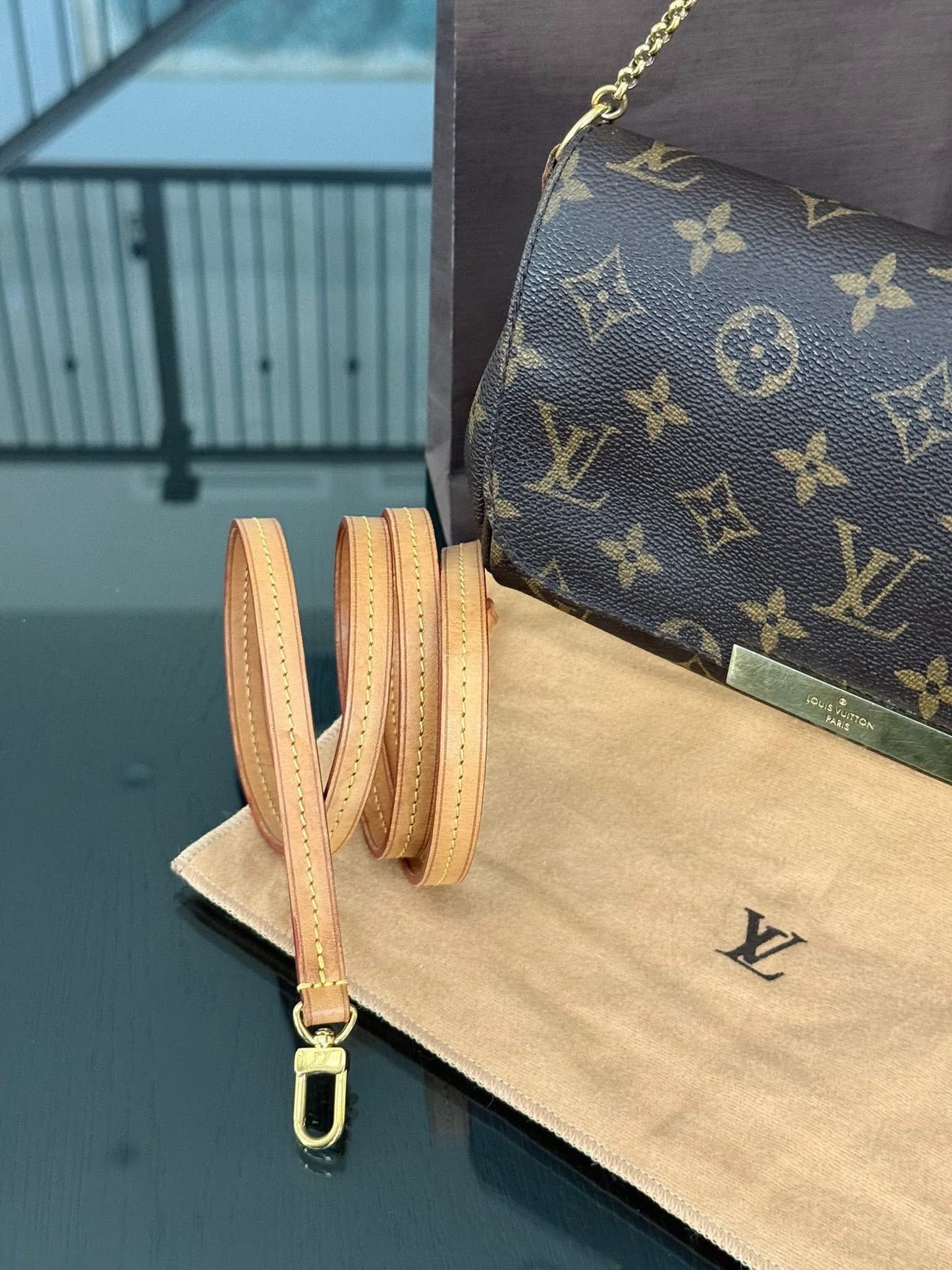 Favorite PM in Monogram with Original Strap, Dustbag, Box and Paper Bag 🗓️ Year: 2014