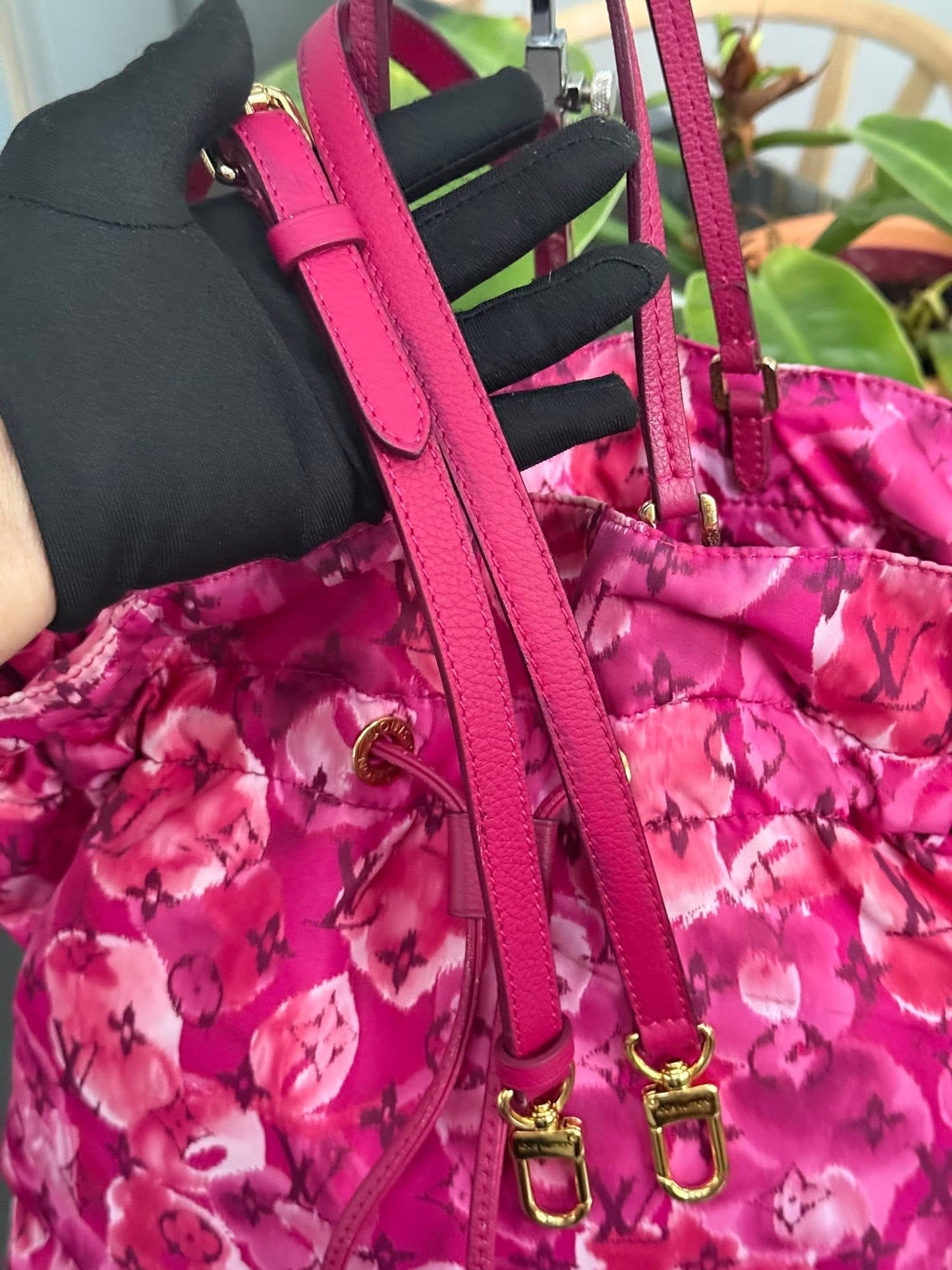 Ikat Floral Noefull MM with Original Strap and Dustbag 📅 Year: 2012