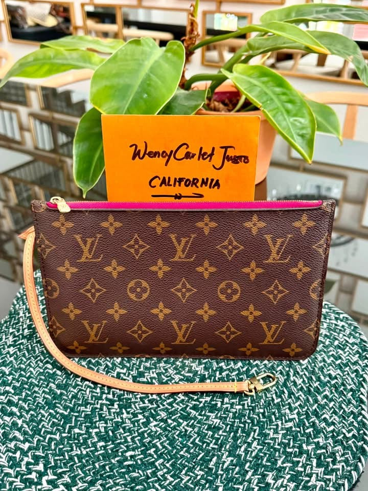 Neverfull MM/GM Pouch in Peony 🗓️Year 2020