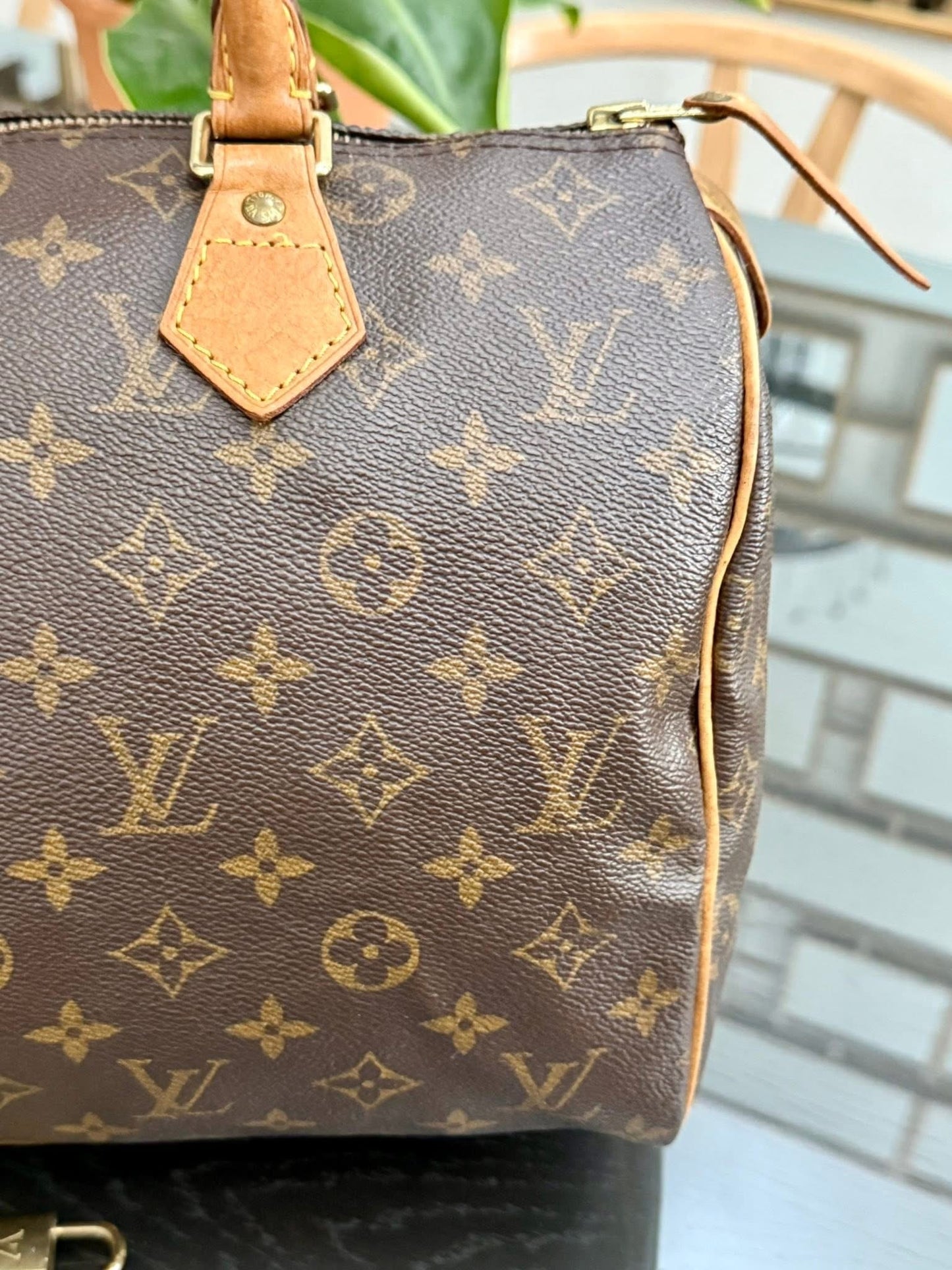 Speedy 30 with 🔐 Lock & Key - 📅 Year: 2003