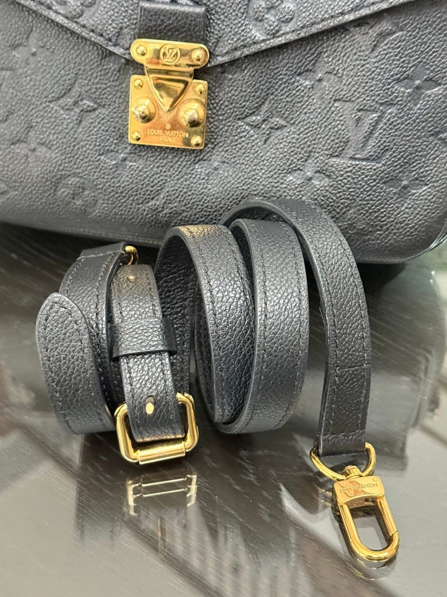 Pochette Metis Emptiente Noir with Box, Dustbag, Insert Organizer, Box and Paper bag -Microchip & Authenticed