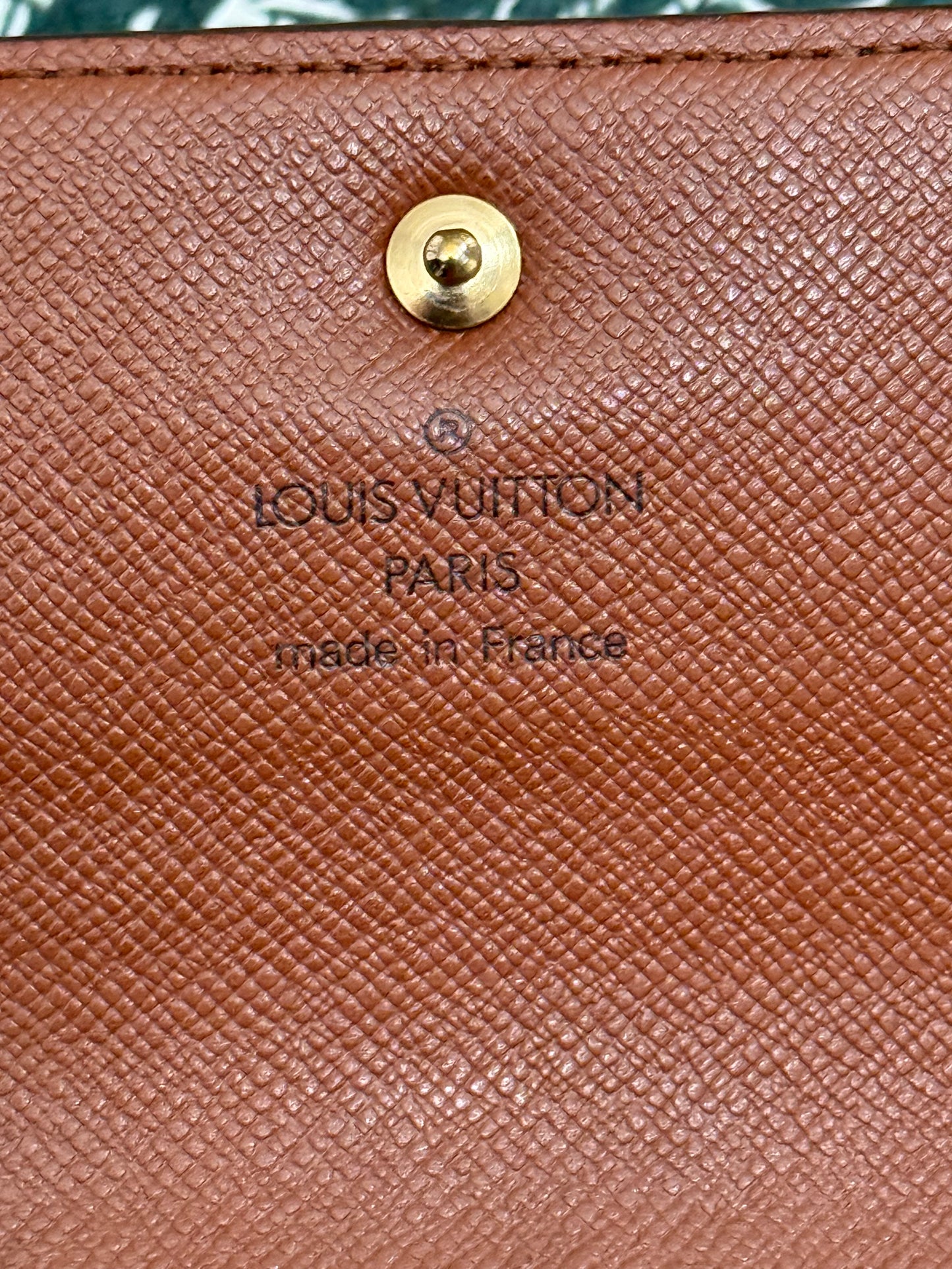 Etui Wallet Passport Holder in Monogram with 6 Cardholders 🗓️ Year: 1999