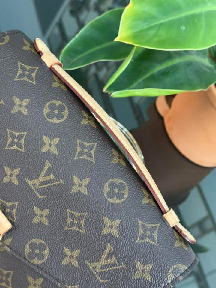 Pochette Metis in Monogram with Box, Dustbag and Paper bag 🗓️ Year 2020