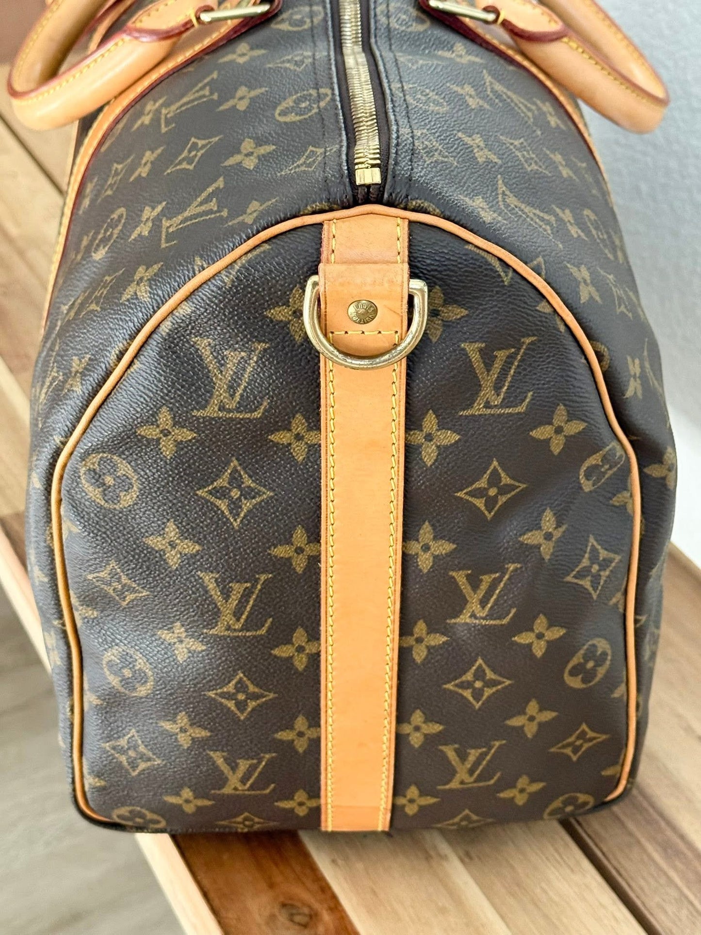 Keepall 45 Bandoulier with Original Strap, Luggage tag and Poignet 📅 Year: 1998