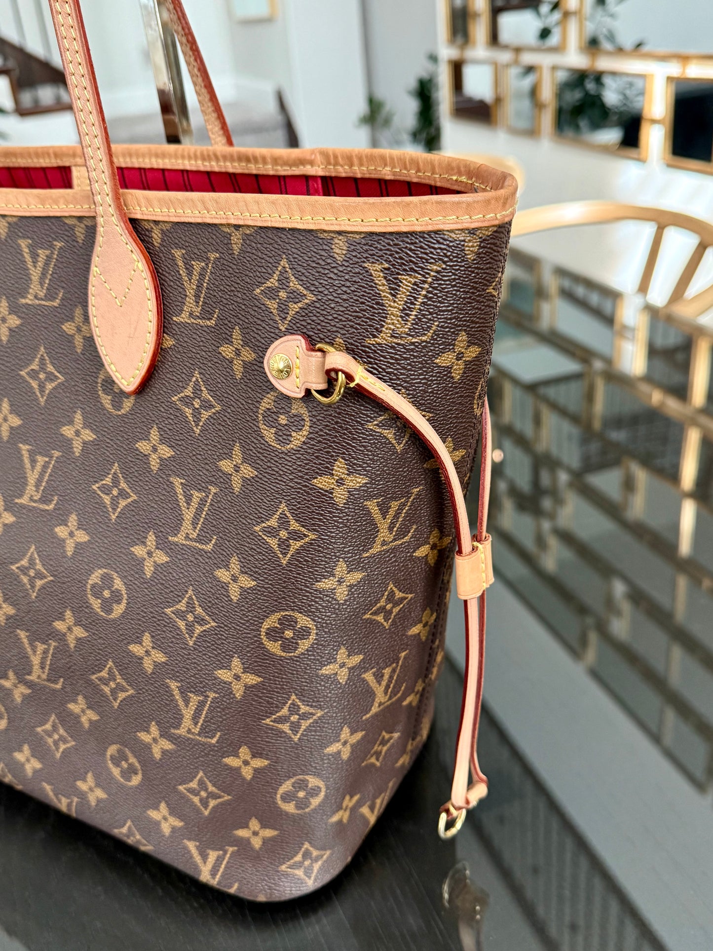Neverfull MM Monogram in Cerise interior with Dustbag and Insert Organizer 📅 Year: 2020
