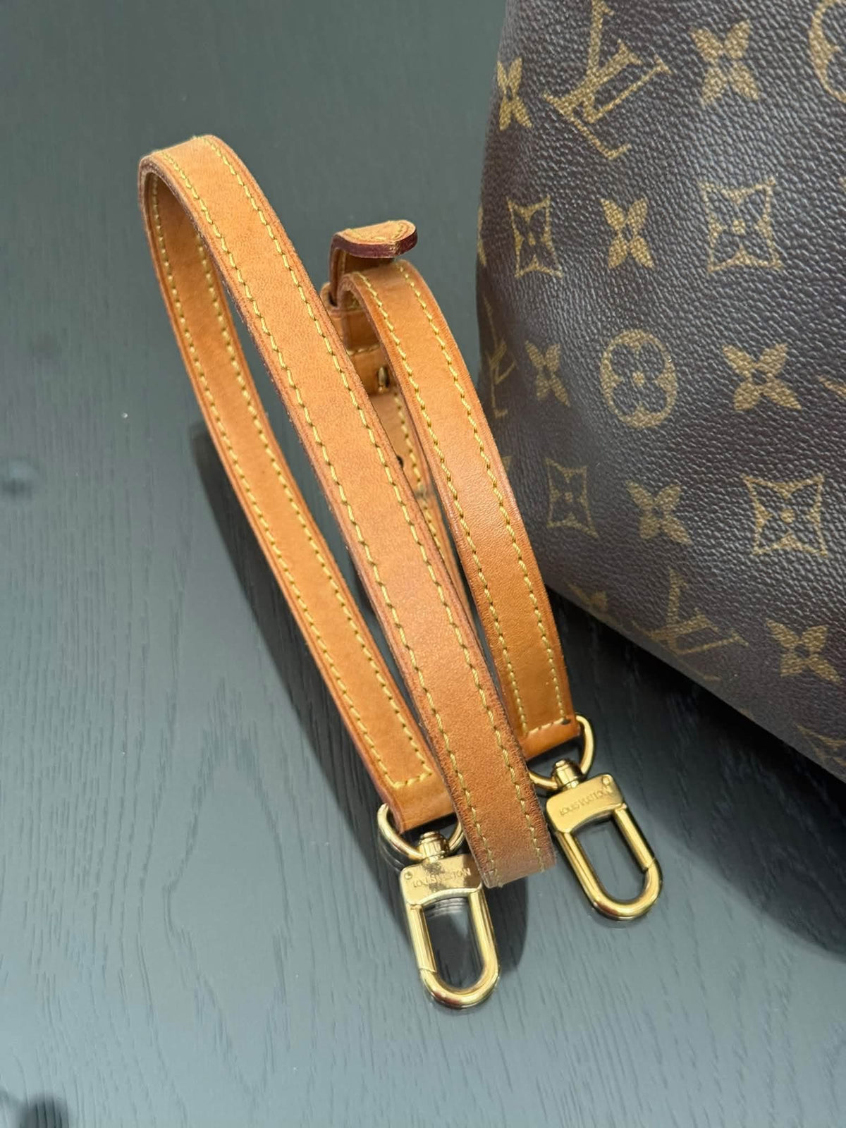 Palermo PM with Original Strap and 
Dustbag 📅 Year: 2010