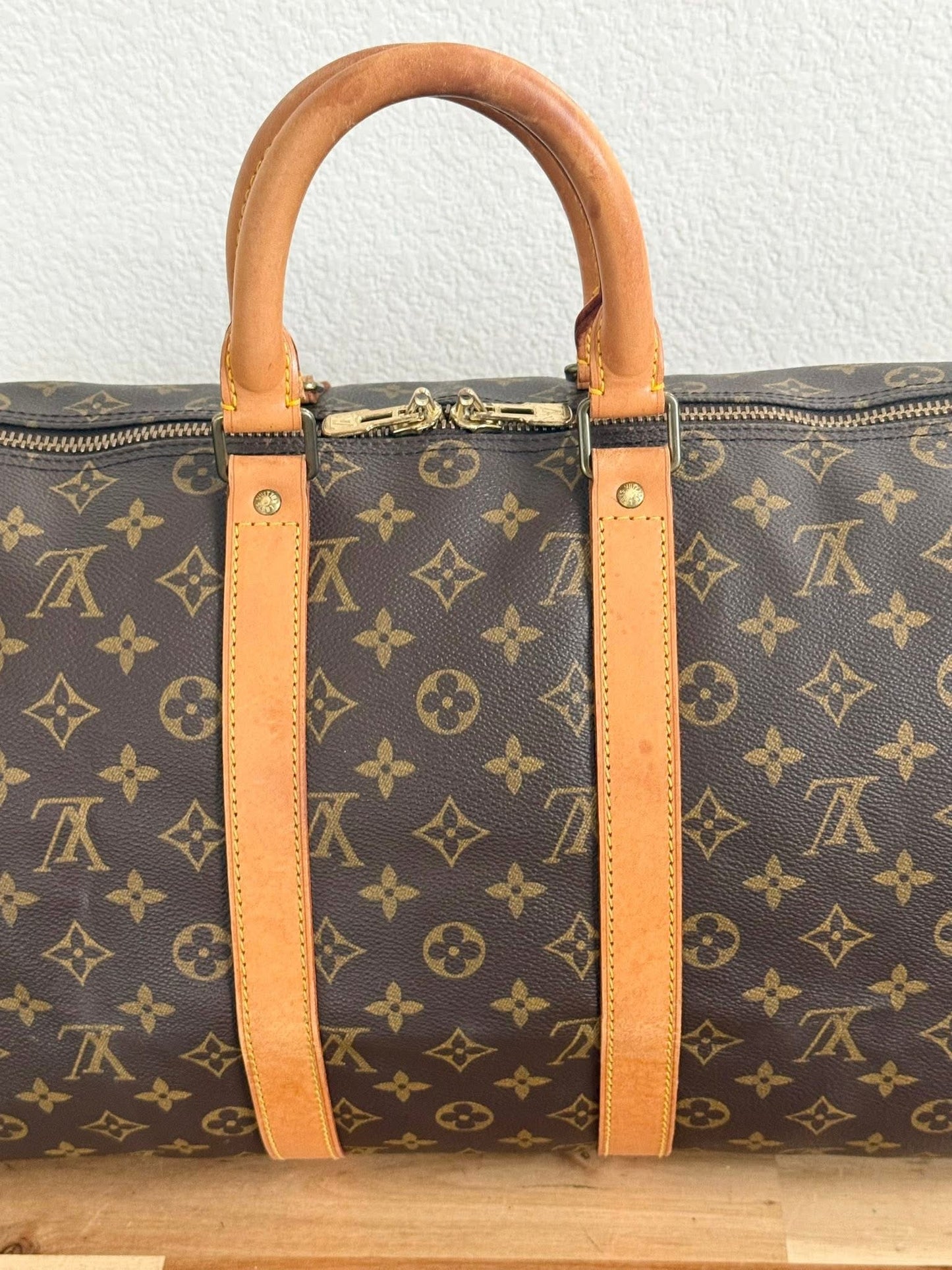 Keepall 45 Bandoulier with Original Strap , Luggage Tag and Poignet 📅 Year: 1989