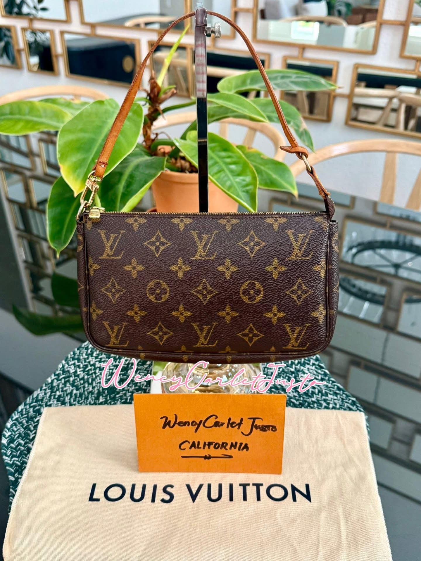 Pochette Accessories with Dustbag 📅 Year: 1999