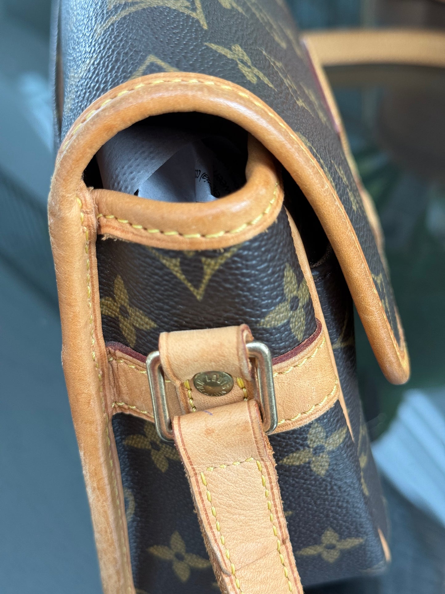 Sologne Crossbody 📅 Year: 2003