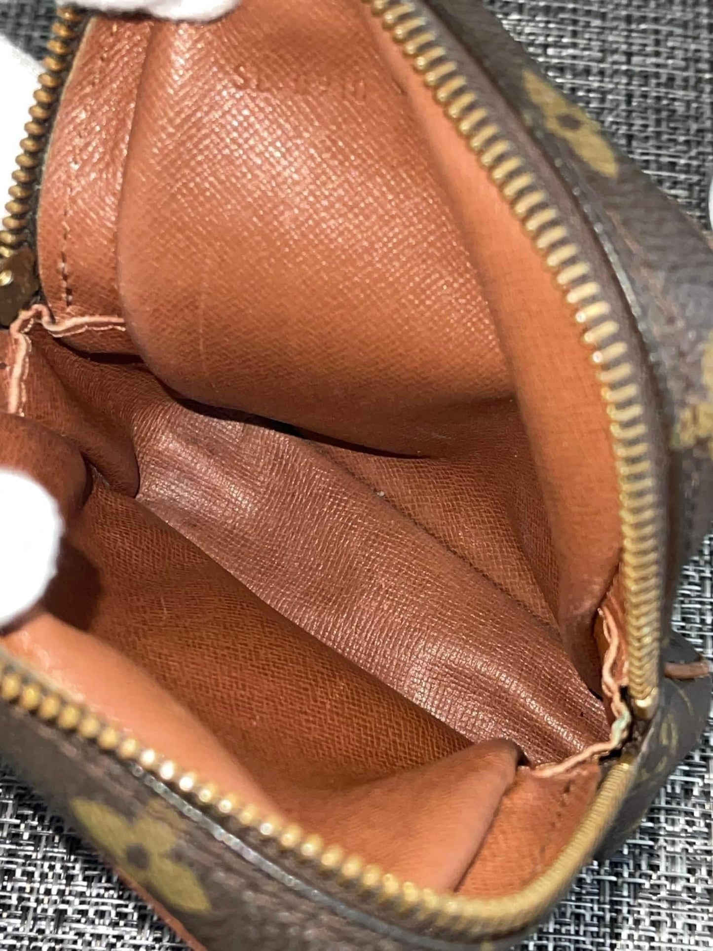 A Mini Vintage Trousse Pouch - 🗓️ Year: 1990
