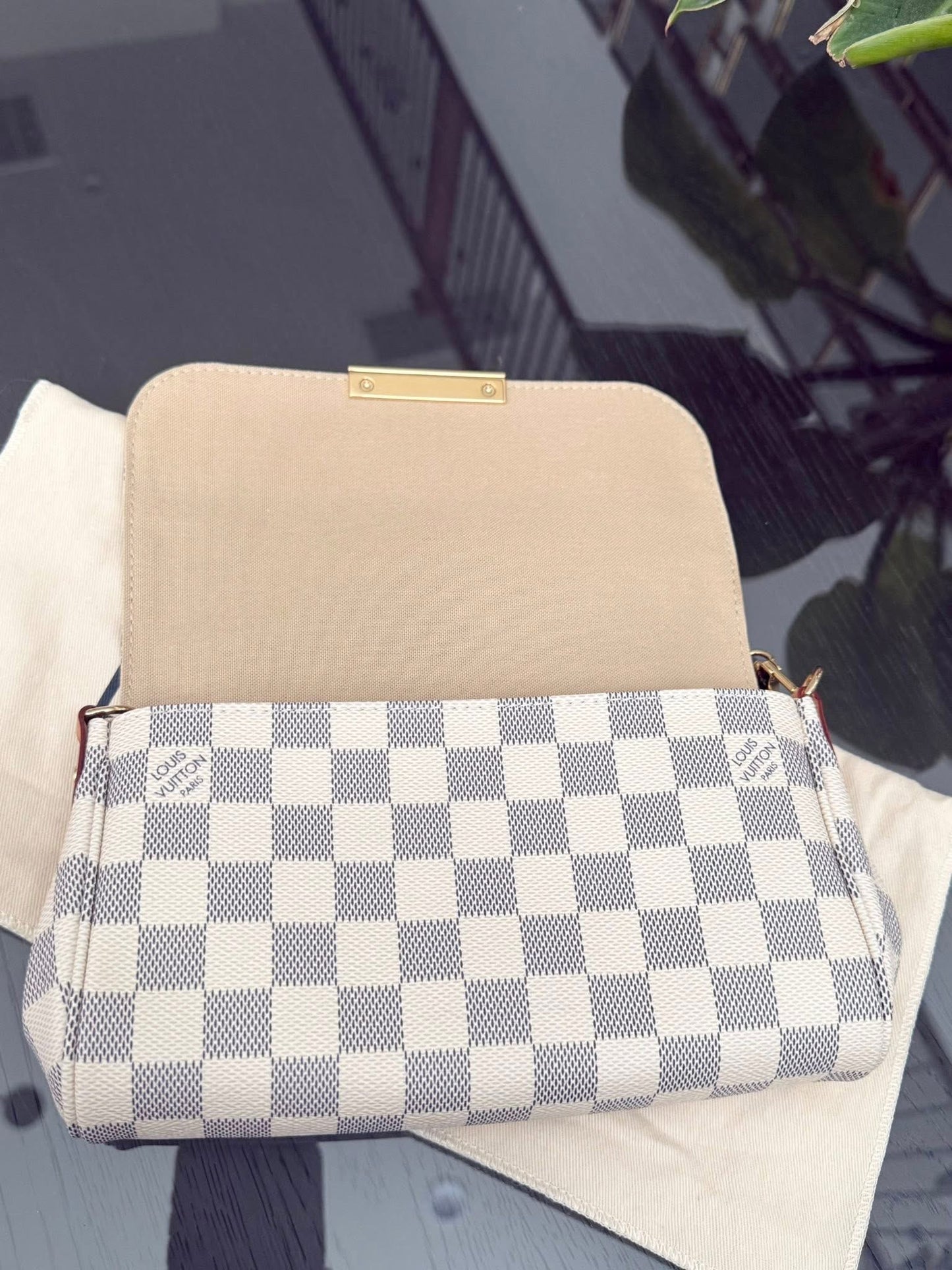 Favorite PM in Azur with Original Strap, Dustbag, Box and Paper bag 🗓️ Year: 2018