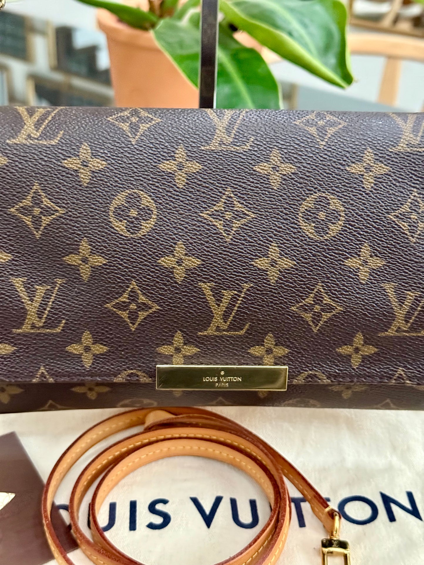 Favorite MM in Monogram with Original Strap, Dustbag, Box and Paper bag 🗓️ Year: 2017