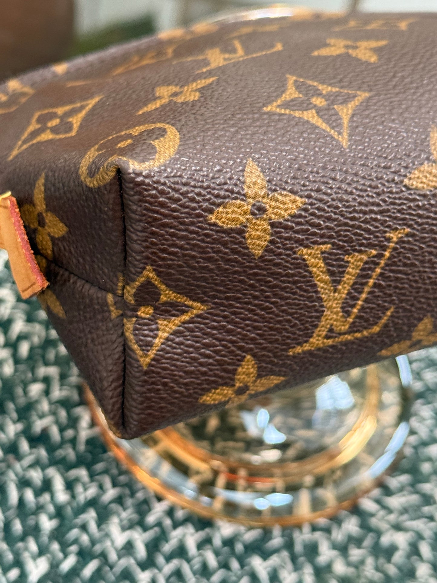 Cosmetic Pouch PM 🗓️ Year: 2003