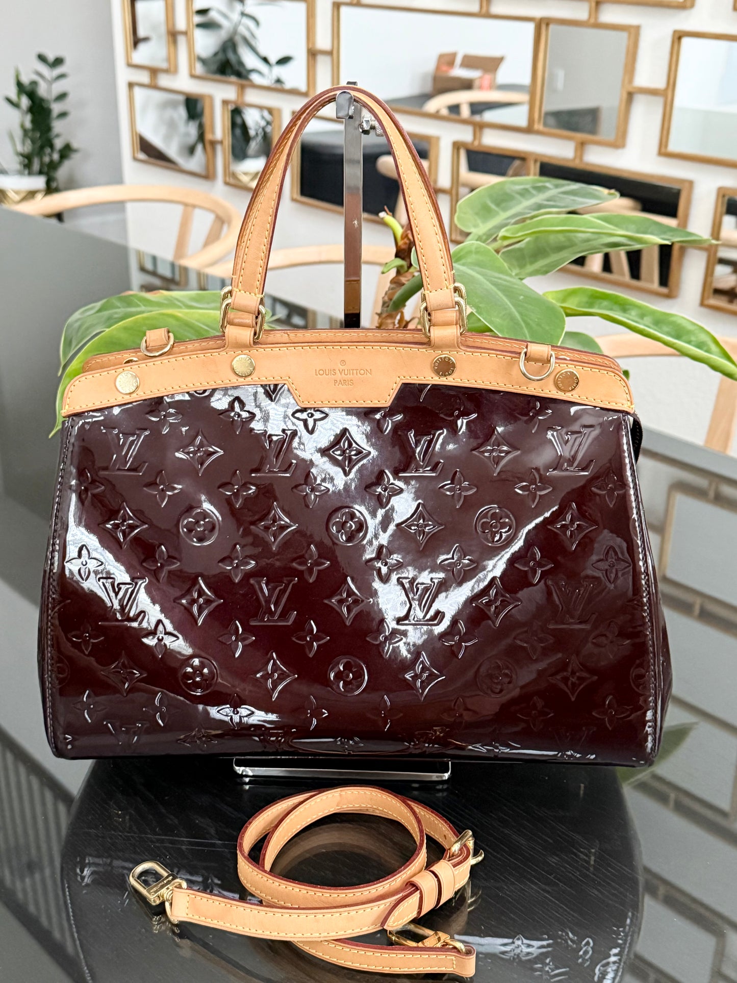 Vernis Brea MM Amarante with Original Strap , Dustbag and Insert Organizer 🗓️ Year: 2013