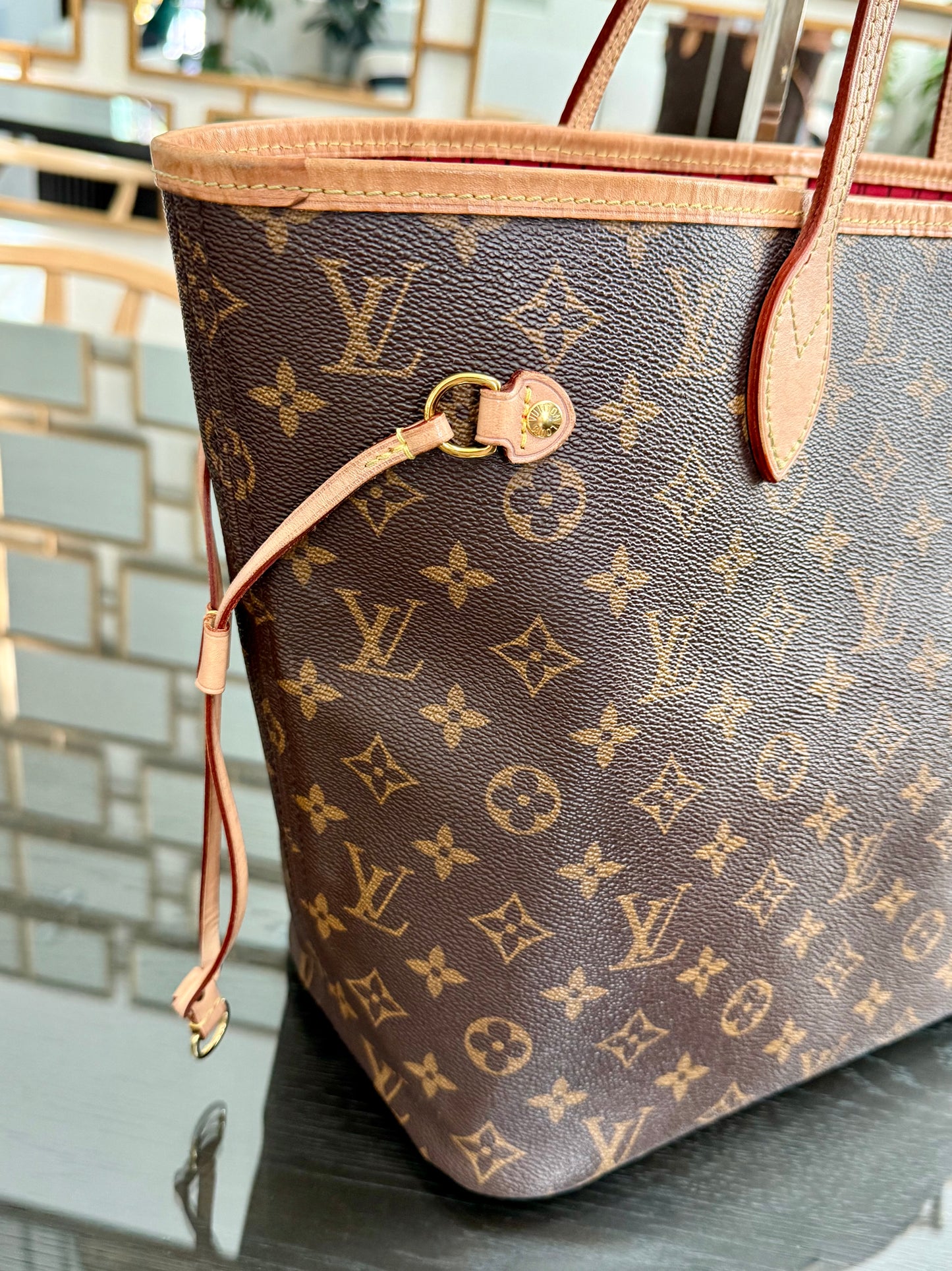 Neverfull MM Monogram in Cerise interior with Dustbag and Insert Organizer 📅 Year: 2020