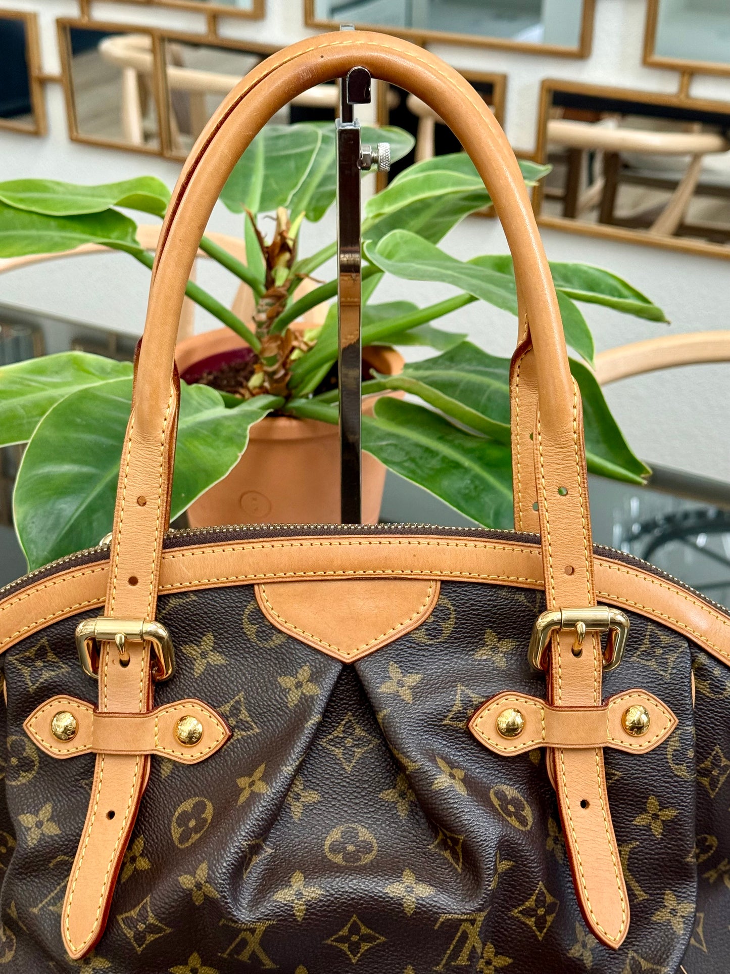 🌺 Tivoli GM in Monogram - 🗓️ Year: 2008