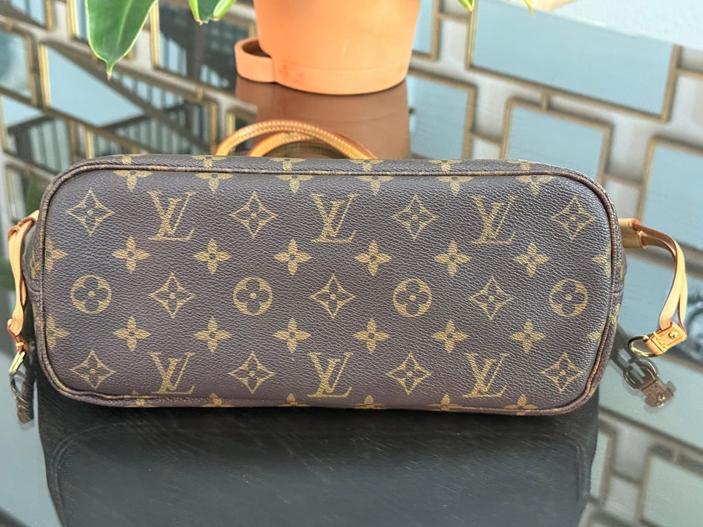 Neverfull PM in Monogram with Dustbag and Insert Organizer 🗓️ Year: 2007